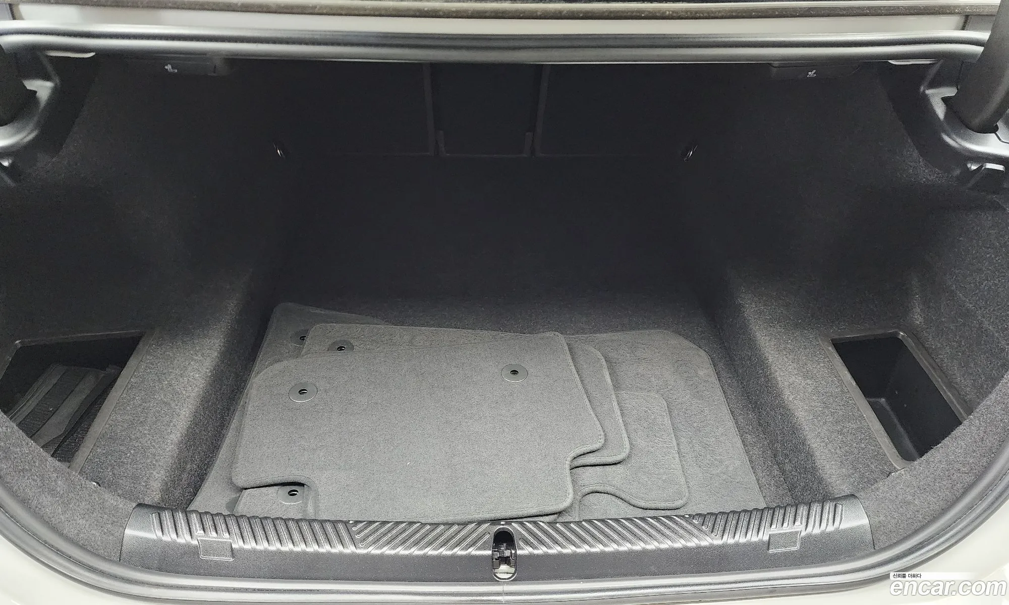 BMW 5 Series 2024 — 17