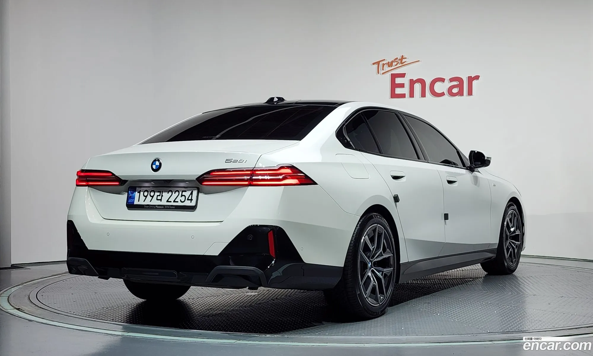 BMW 5 Series 2024 — 31