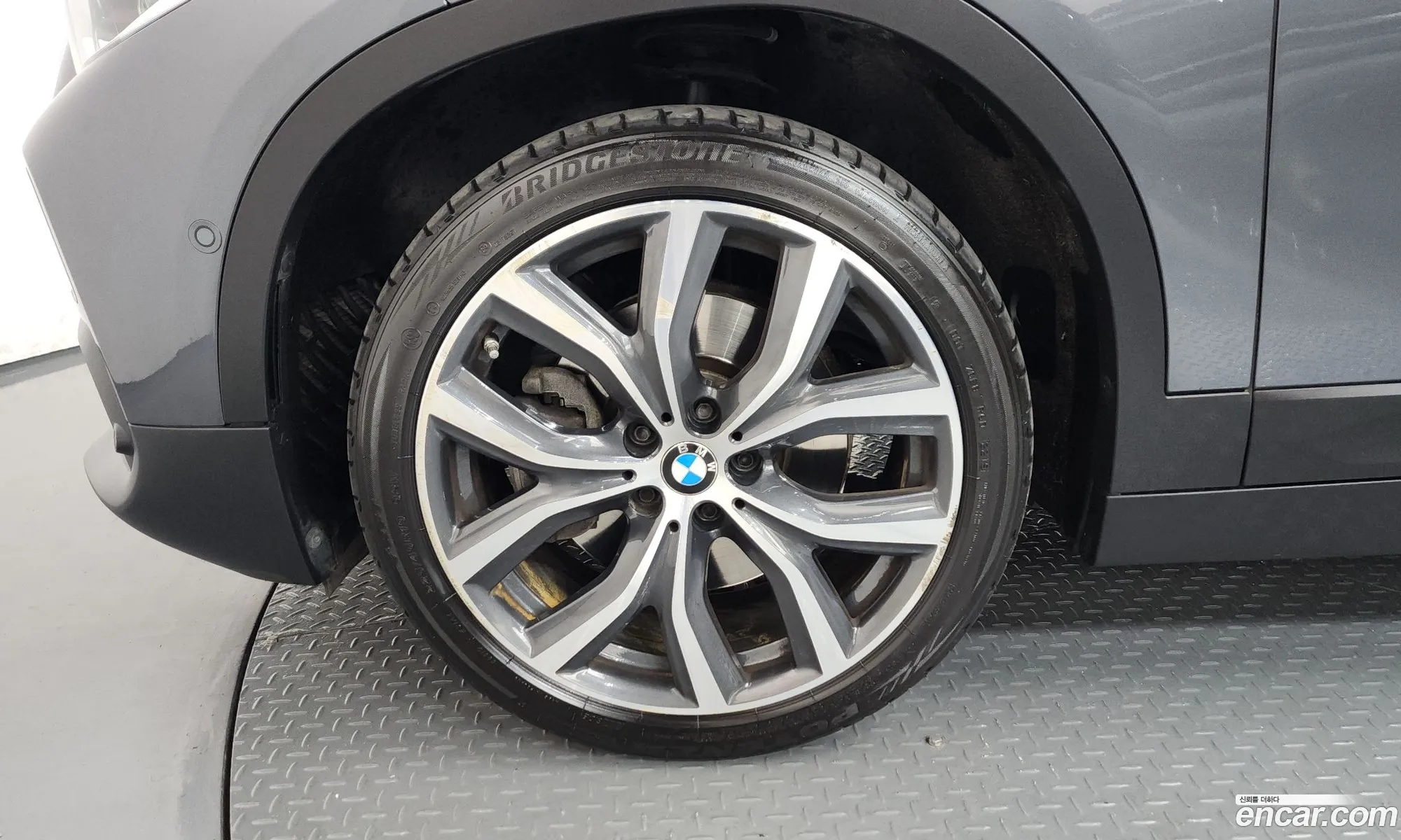 BMW X2 2020 WBA11DF03L5P18744 — 31