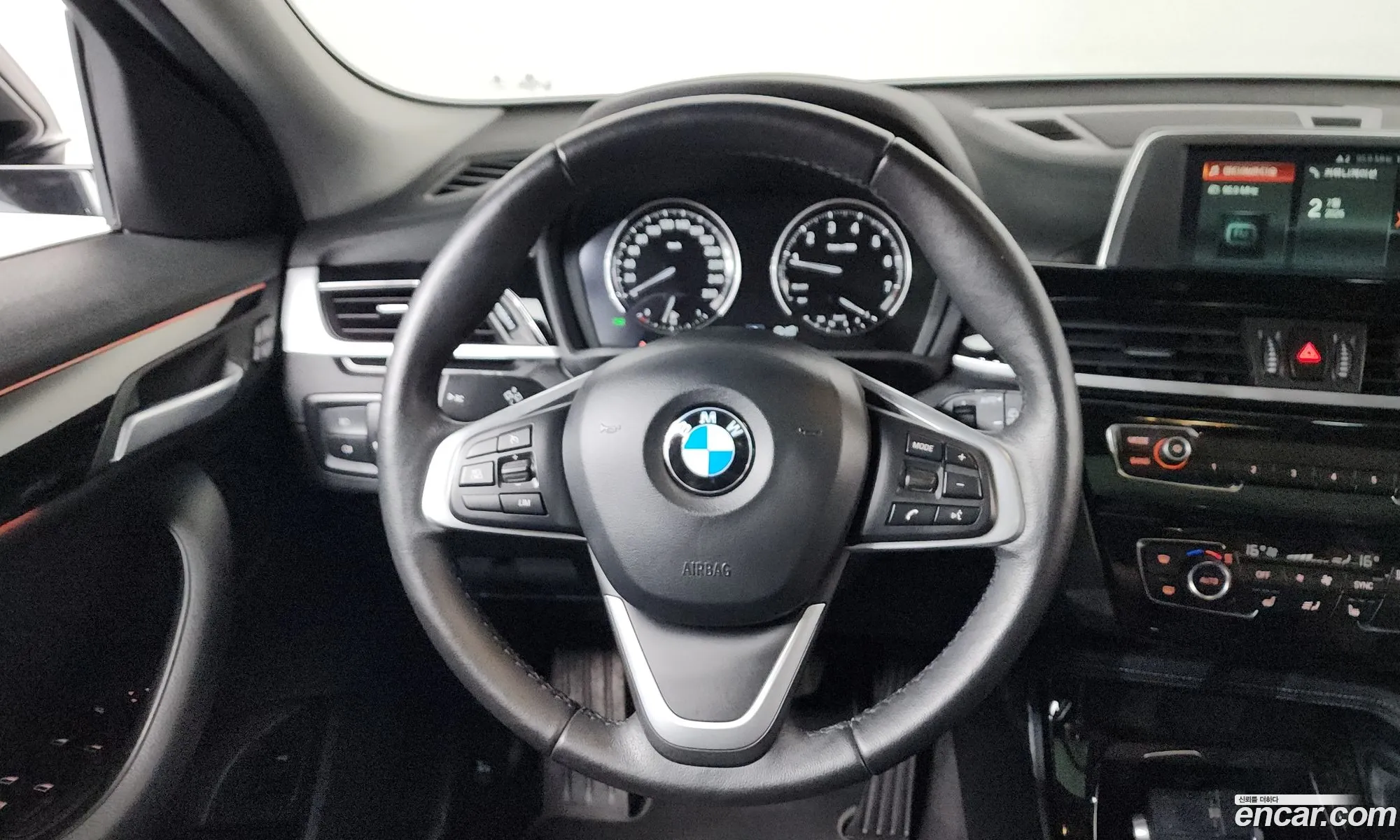 BMW X2 2020 WBA11DF03L5P18744 — 32
