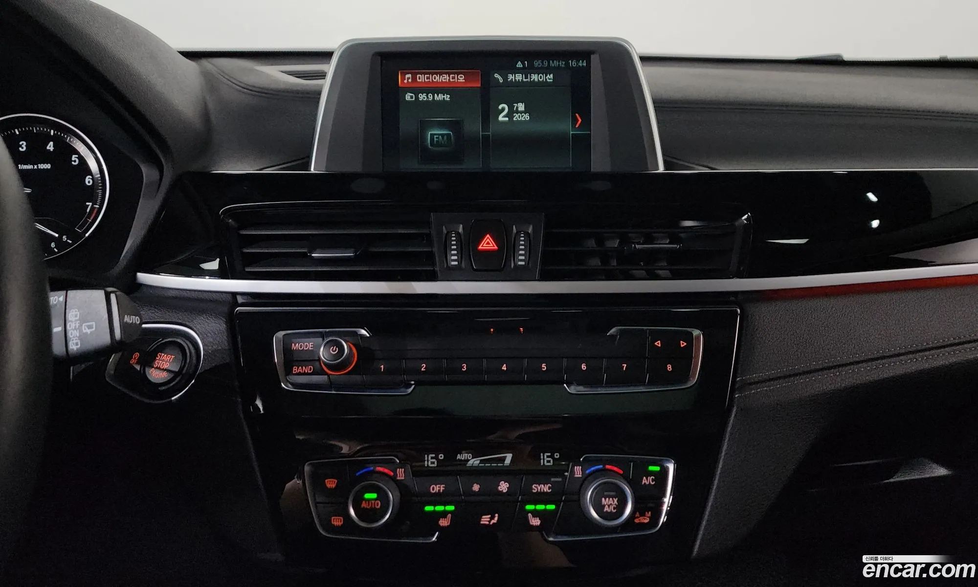 BMW X2 2020 WBA11DF03L5P18744 — 6