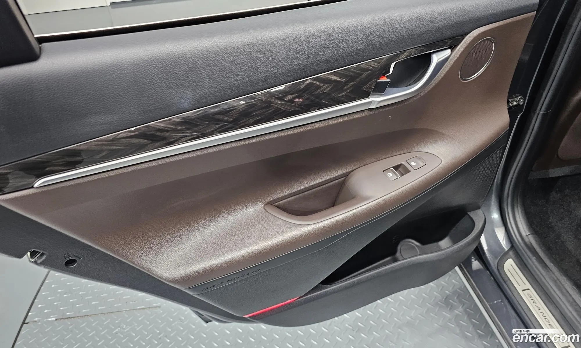 Hyundai Grandeur IG 2018 — 22