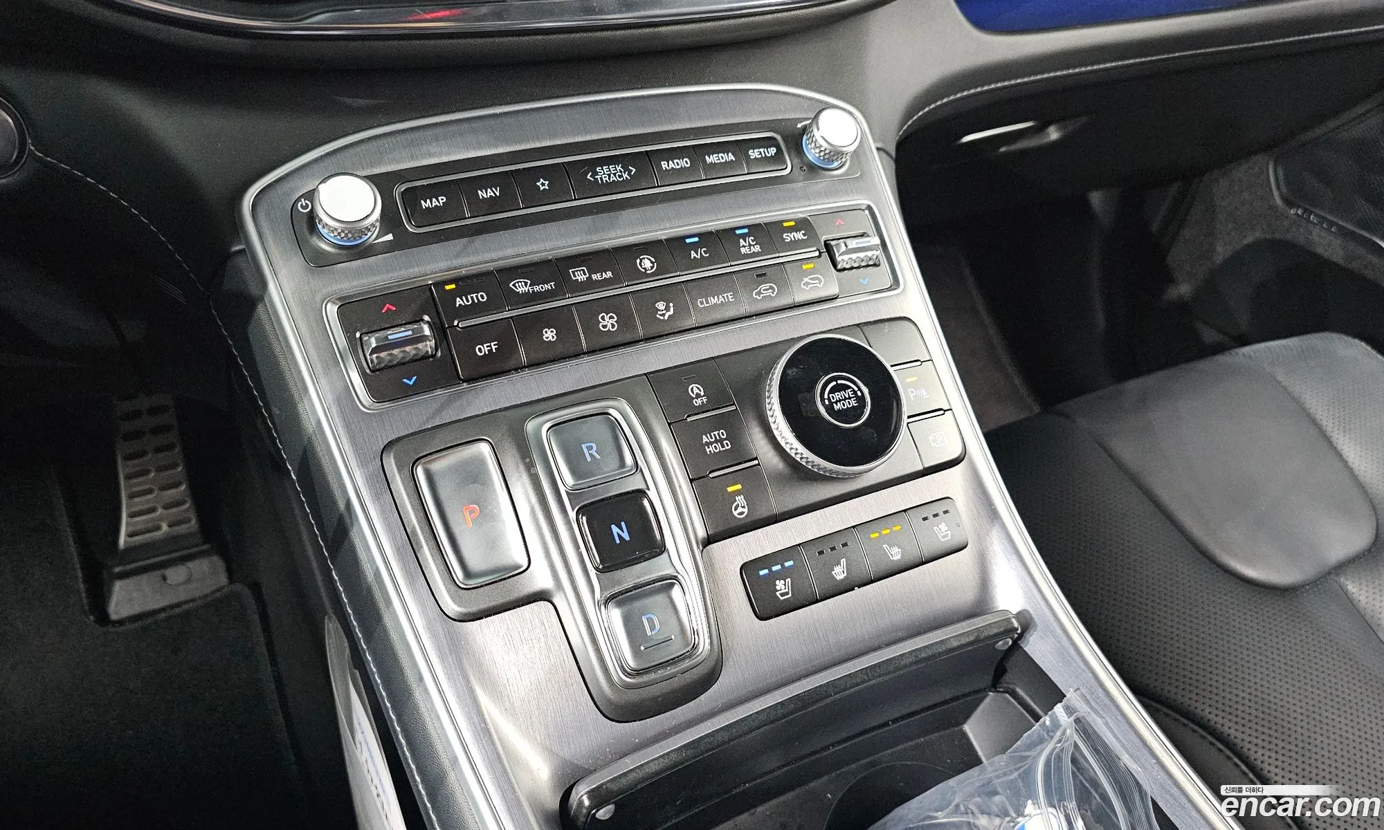 Hyundai Santa Fe 2023 — 24