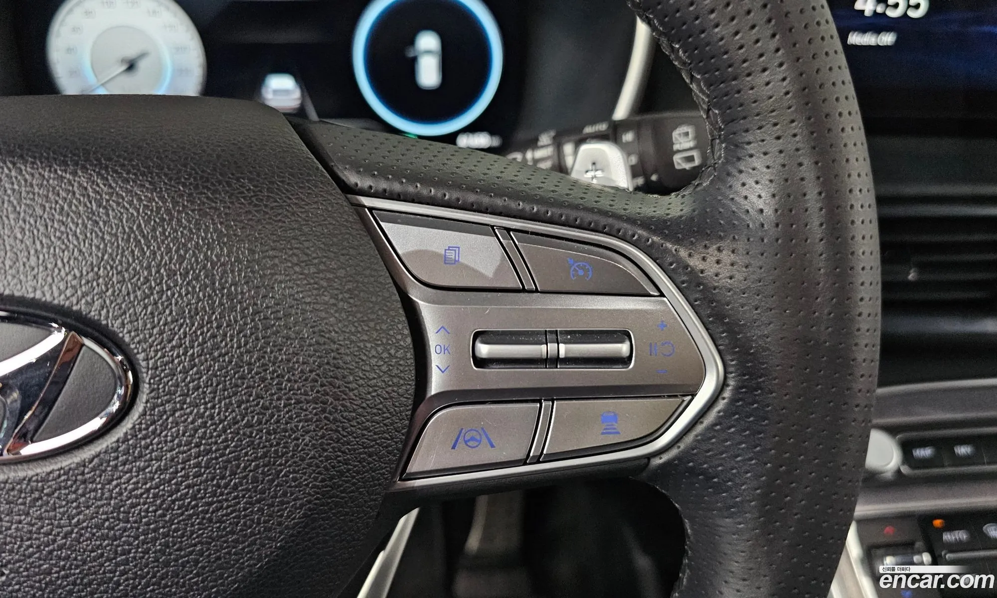 Hyundai Santa Fe 2023 — 28