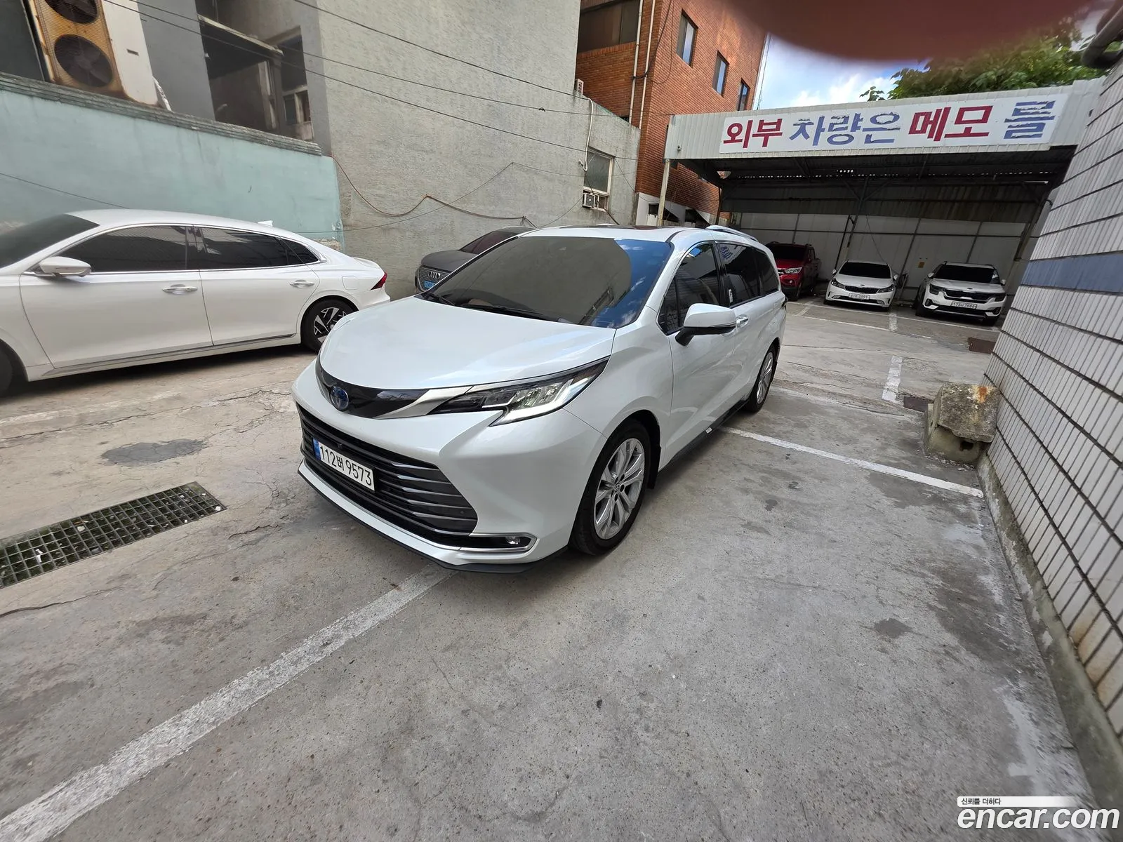 Toyota Sienna 2022 — 4