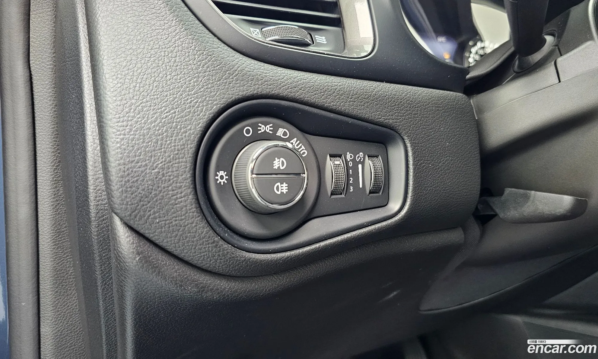 Jeep Renegade 2023 — 12