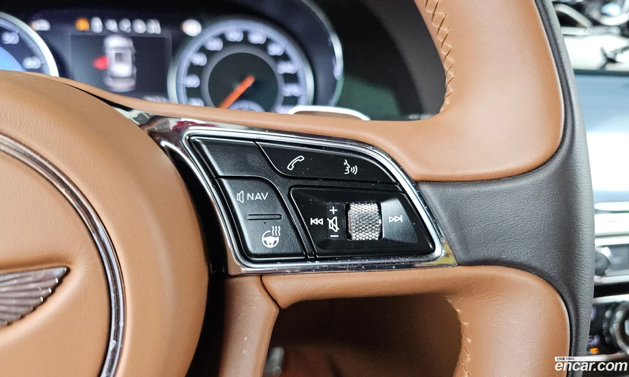 Bentley Bentayga 2019 SJAAM14VXKC027732 — 32