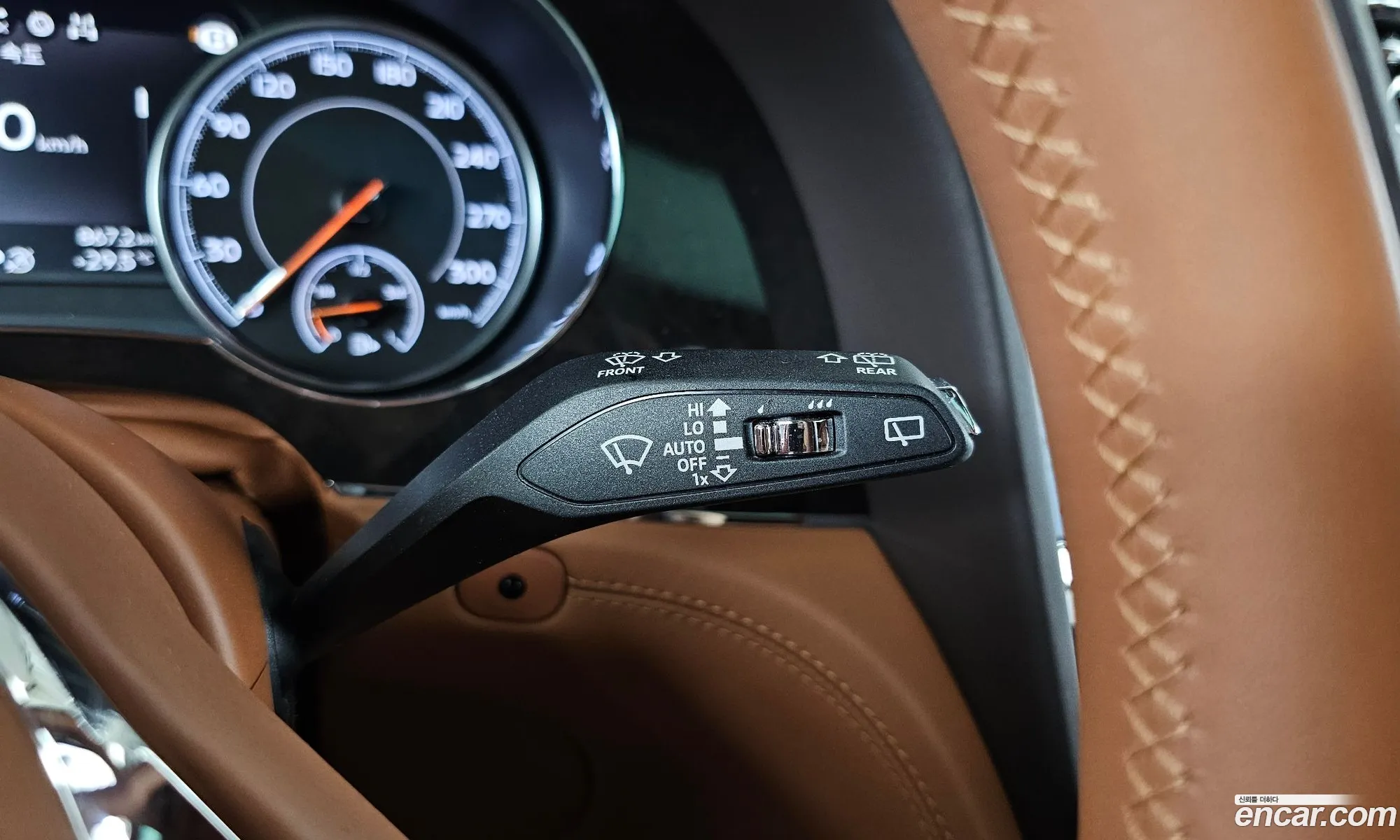 Bentley Bentayga 2019 SJAAM14VXKC027732 — 14