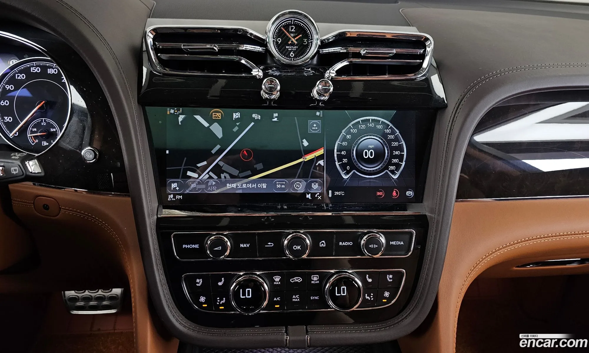 Bentley Bentayga 2019 SJAAM14VXKC027732 — 10