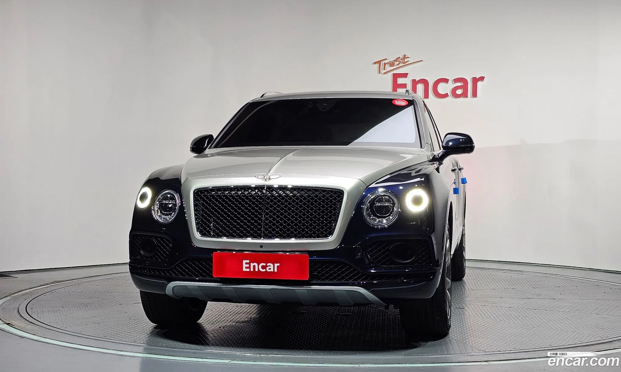 Bentley Bentayga 2019 SJAAM14VXKC027732 — 17