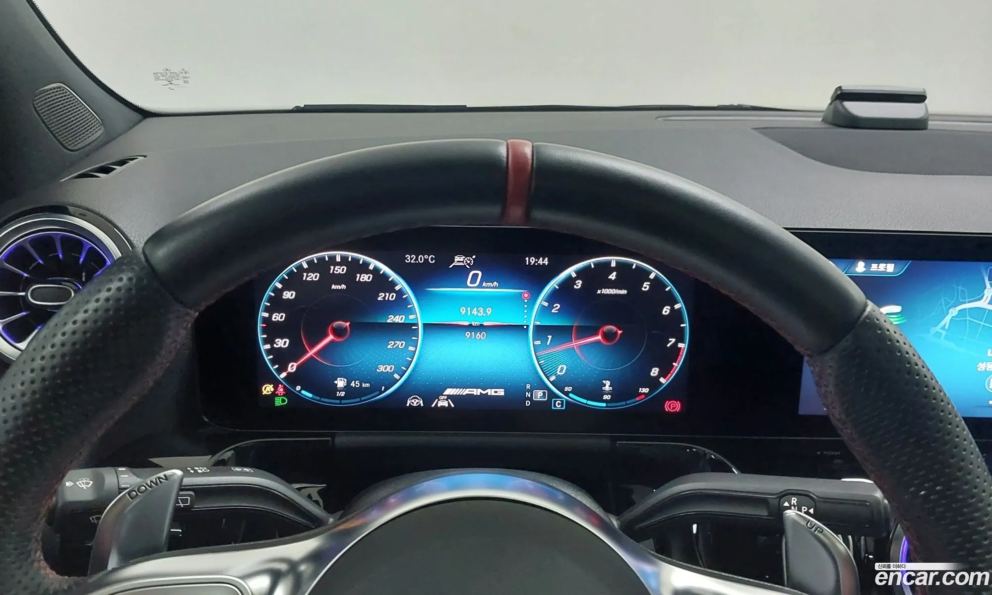 Mercedes-Benz GLA-Class H247 2022 — 13
