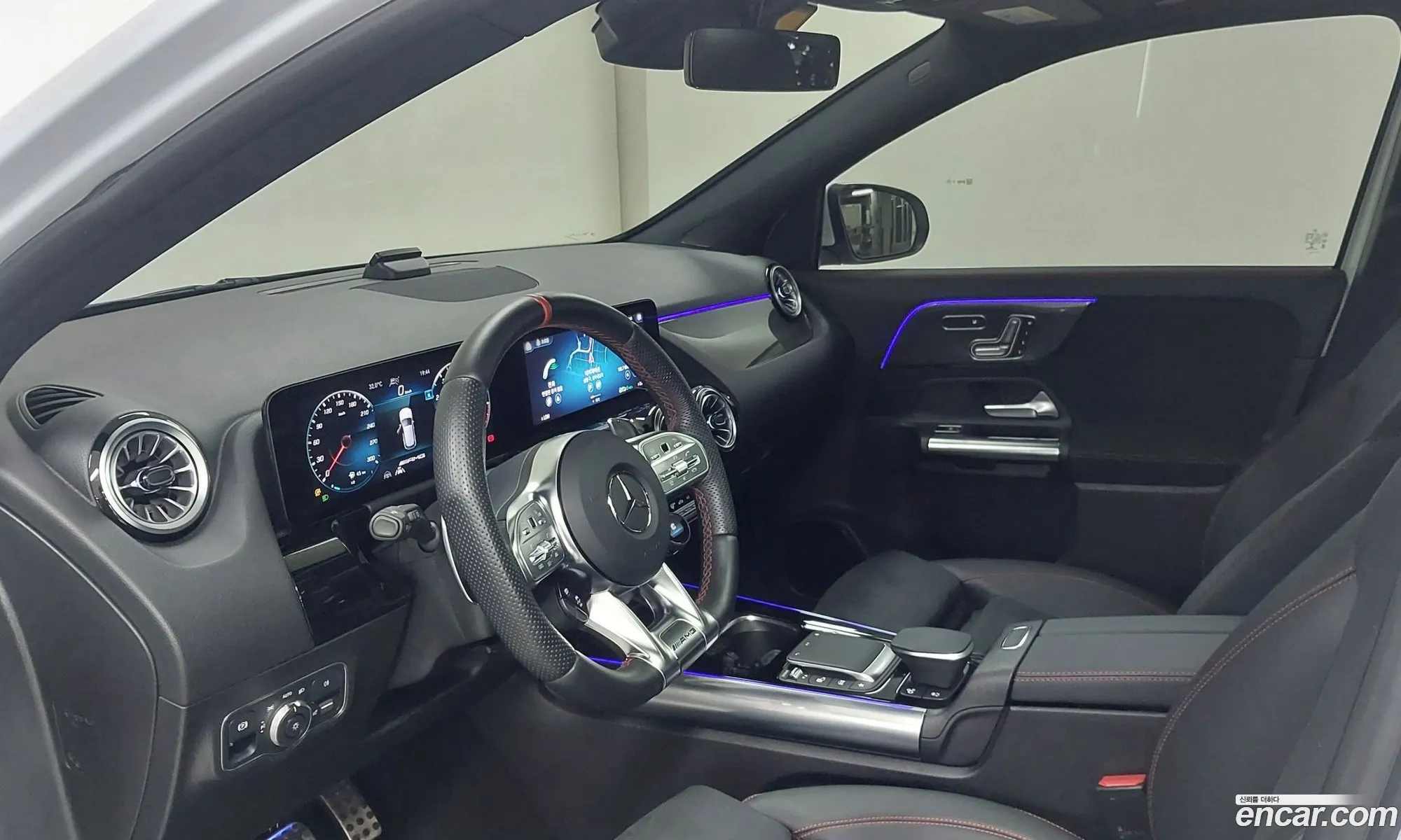 Mercedes-Benz GLA-Class H247 2022 — 2
