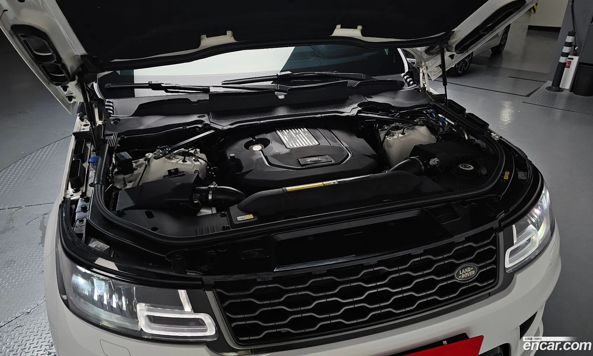 Land Rover Range Rover Sport 2019 — 3