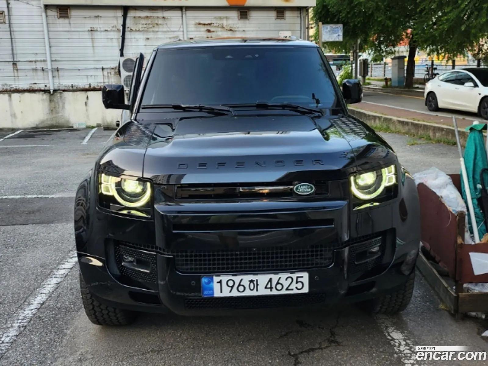 Land Rover Defender 2024 — 14