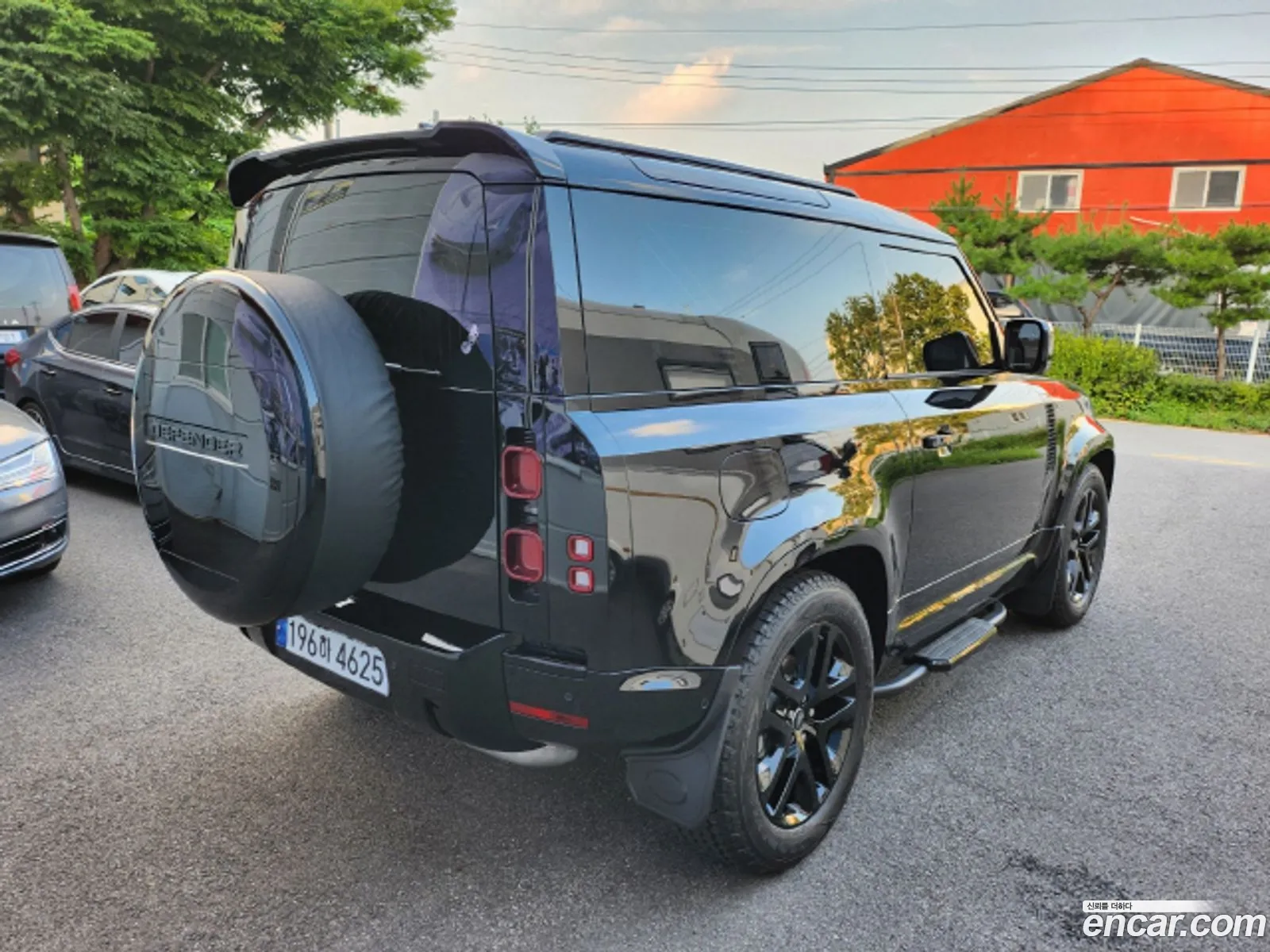 Land Rover Defender 2024 — 4