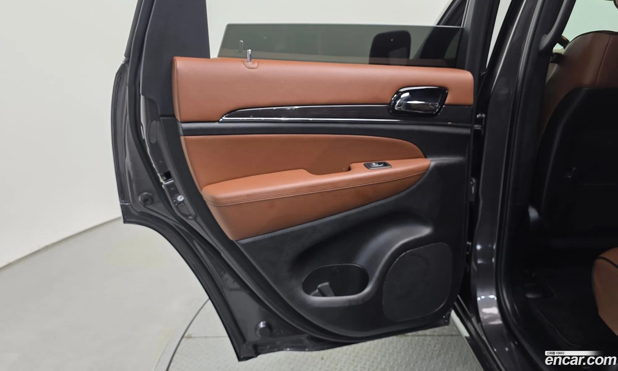 Jeep Grand Cherokee 2021 — 17