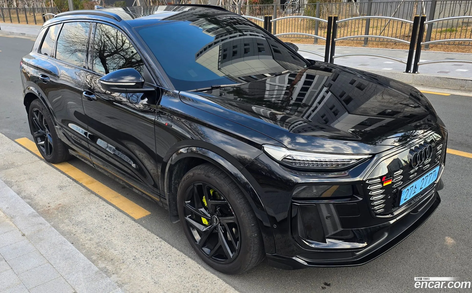 Audi Q6 e-tron 2025 — 8