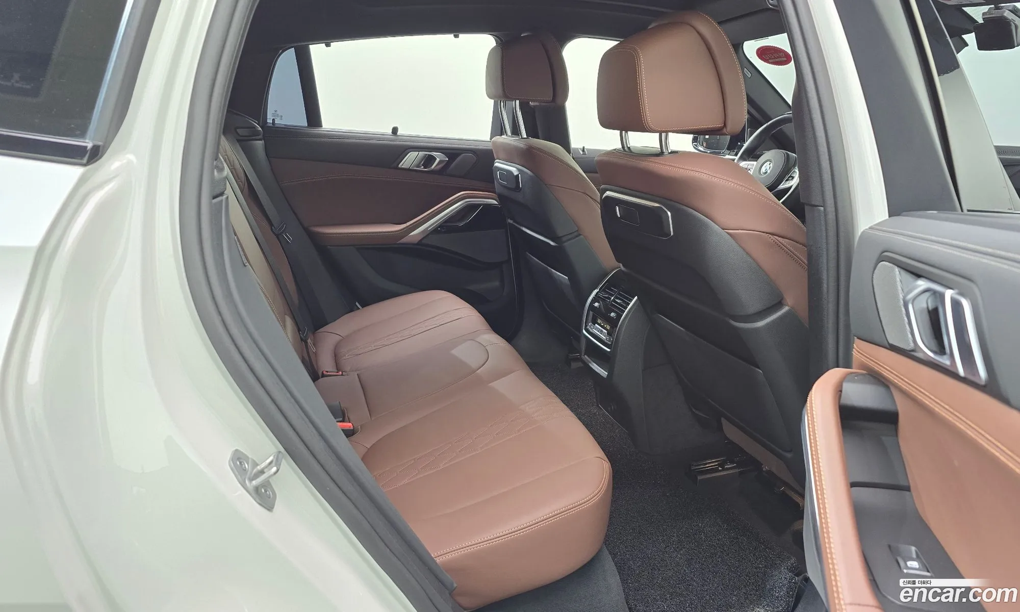 BMW X6 2023 — 16