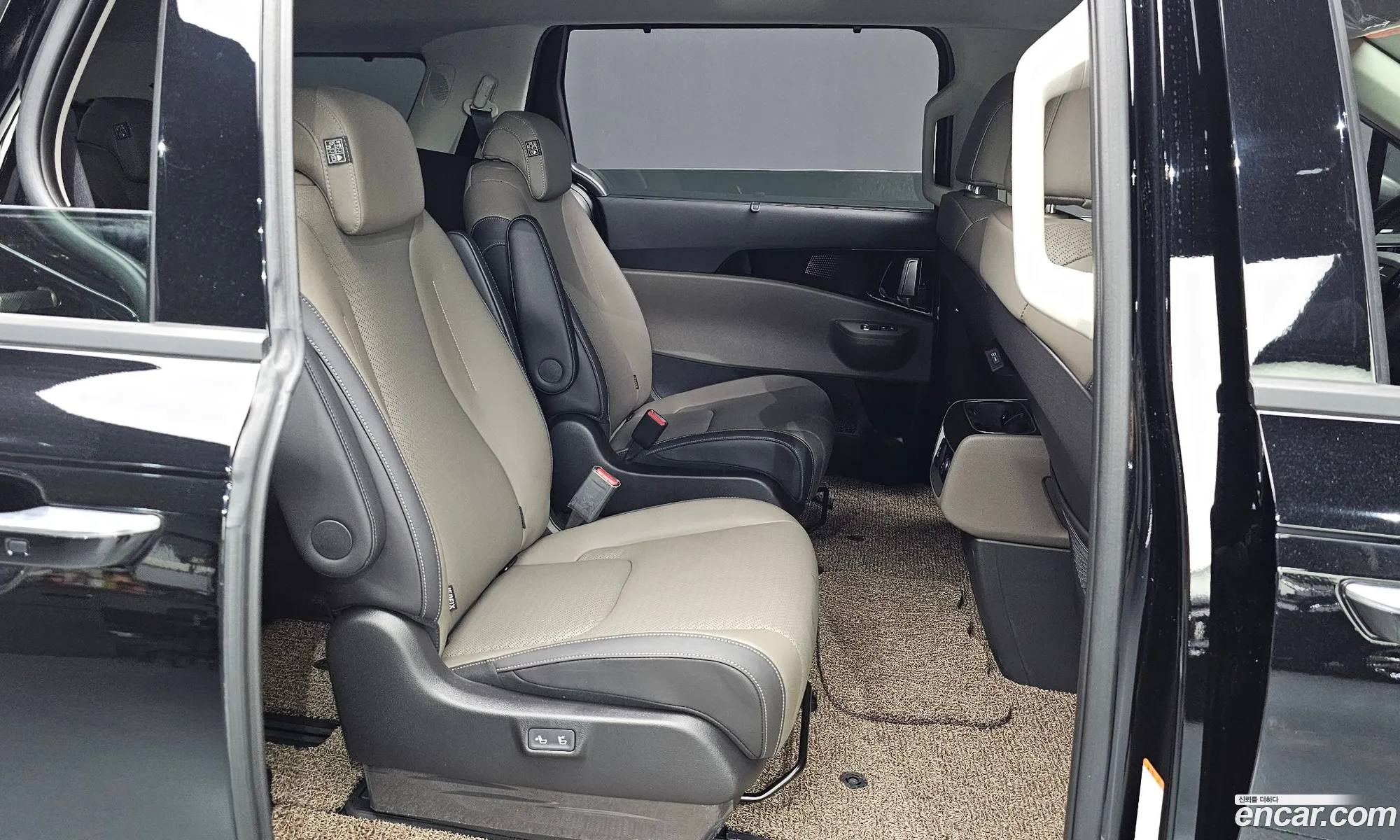 Kia Carnival 2025 — 26