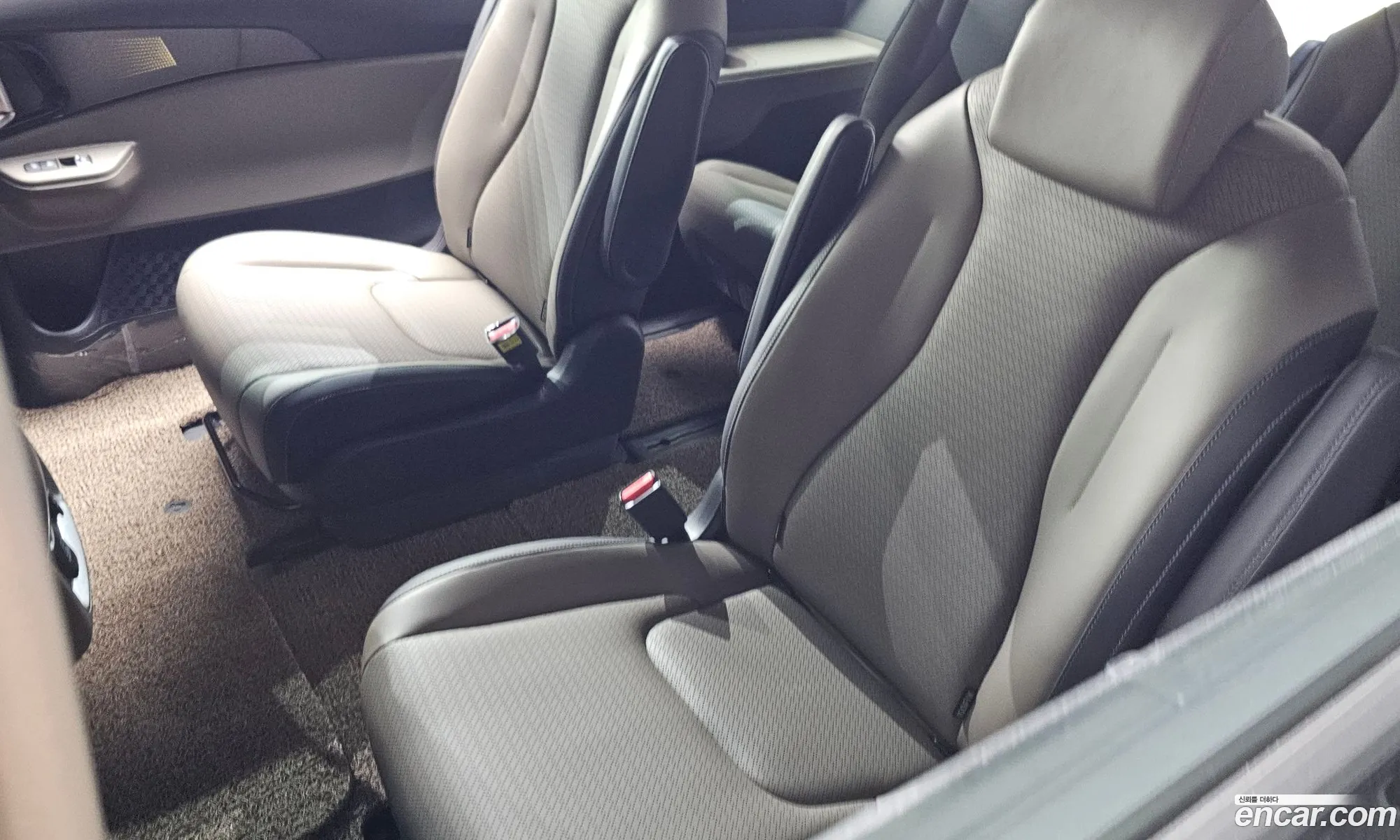Kia Carnival 2025 — 5