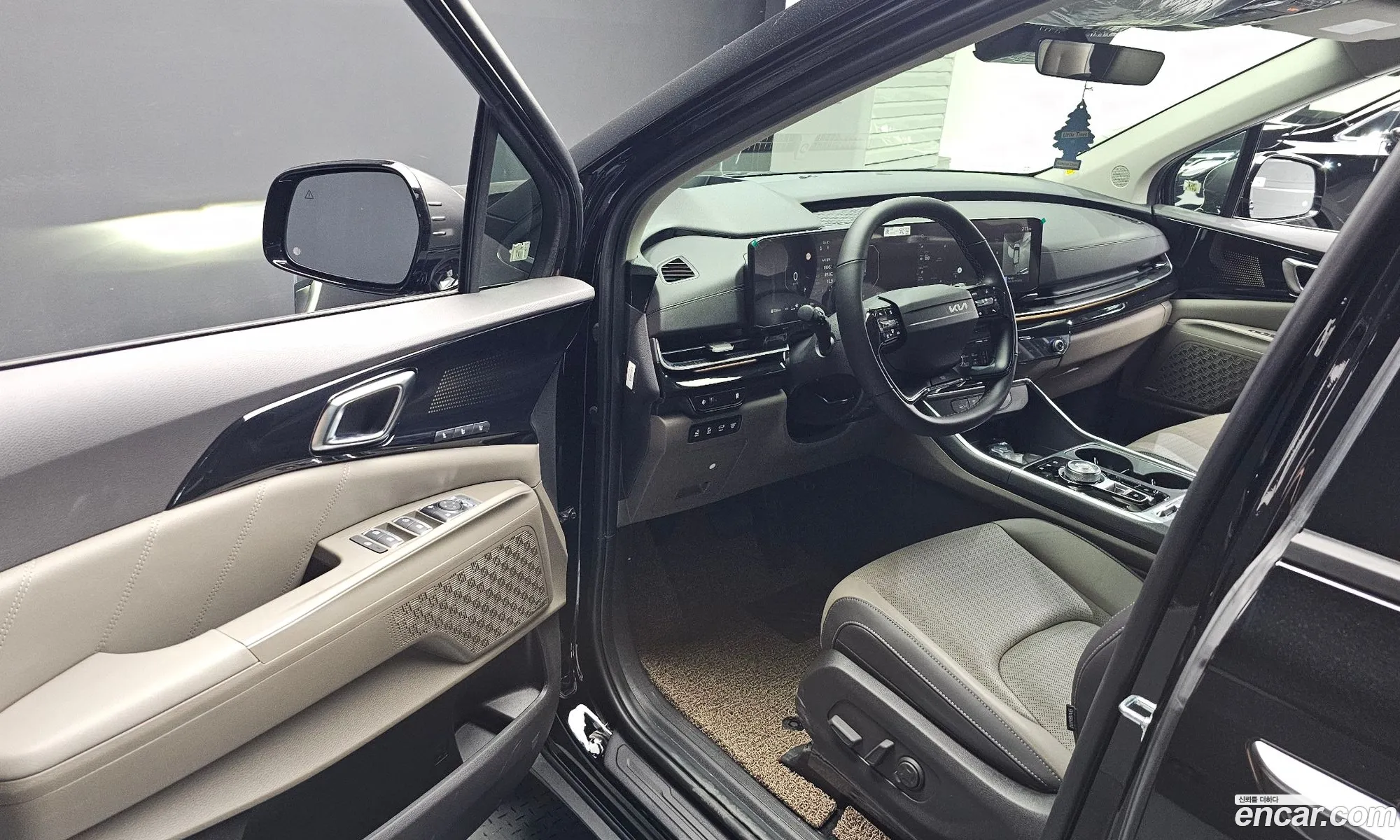 Kia Carnival 2025 — 25