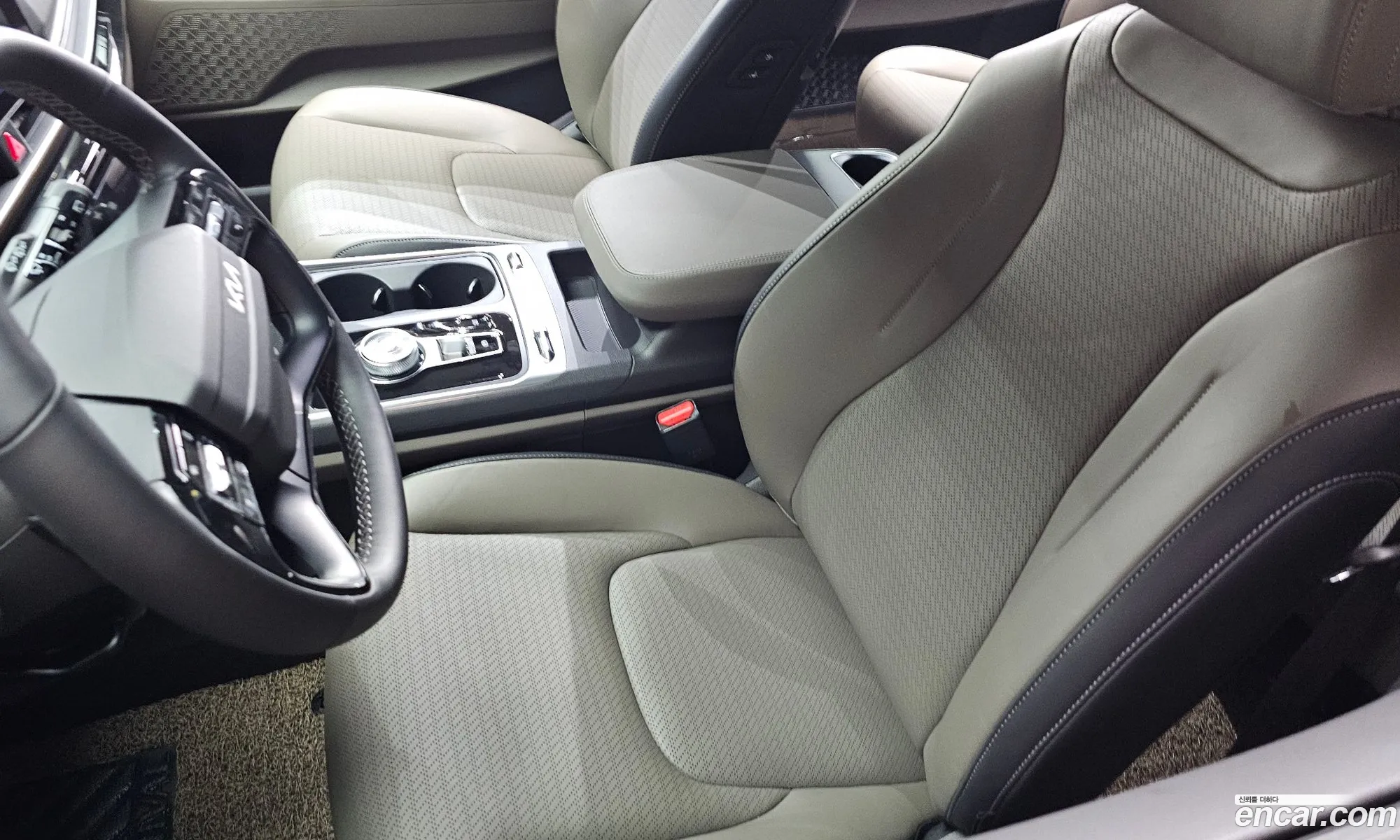 Kia Carnival 2025 — 32