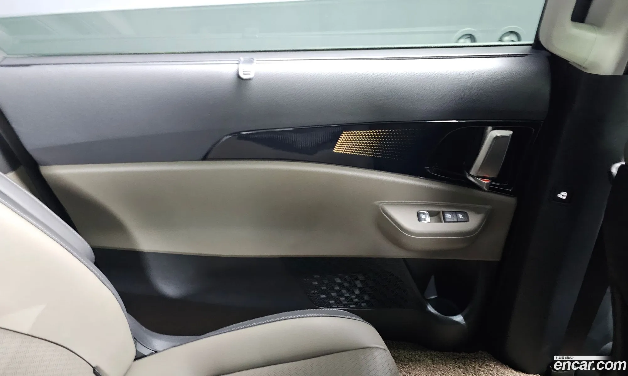 Kia Carnival 2025 — 4