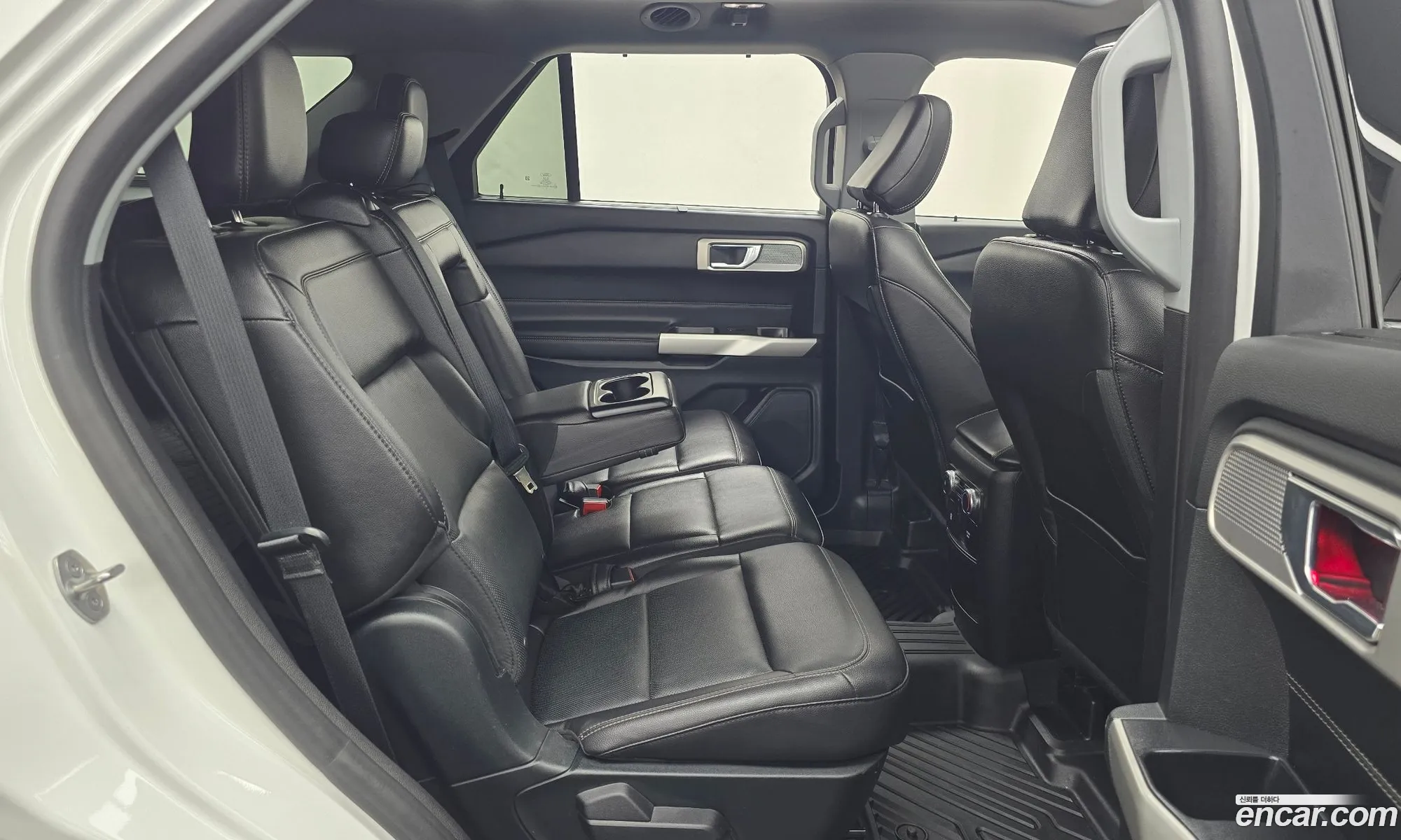 Ford Explorer 6th Gen 2021 1FMSK8FH6MGA09535 — 7