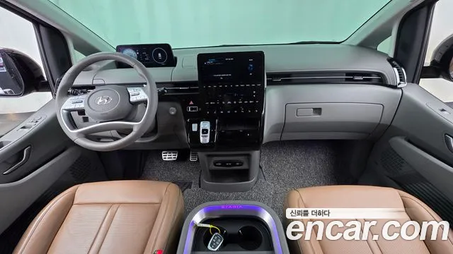 Hyundai Staria 2023 — 4