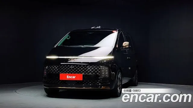 Hyundai Staria 2023 — 2