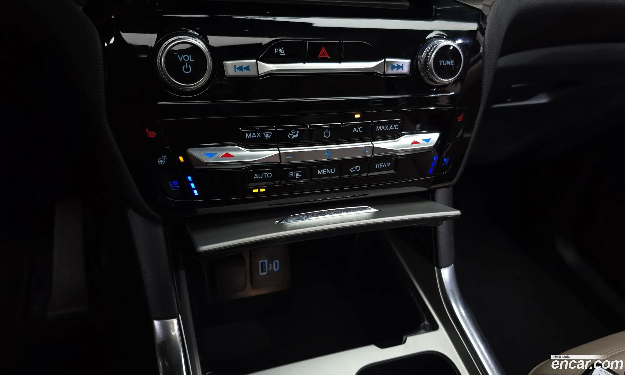Ford Explorer 6th Gen 2023 1FMSK8FH4PGB54934 — 26