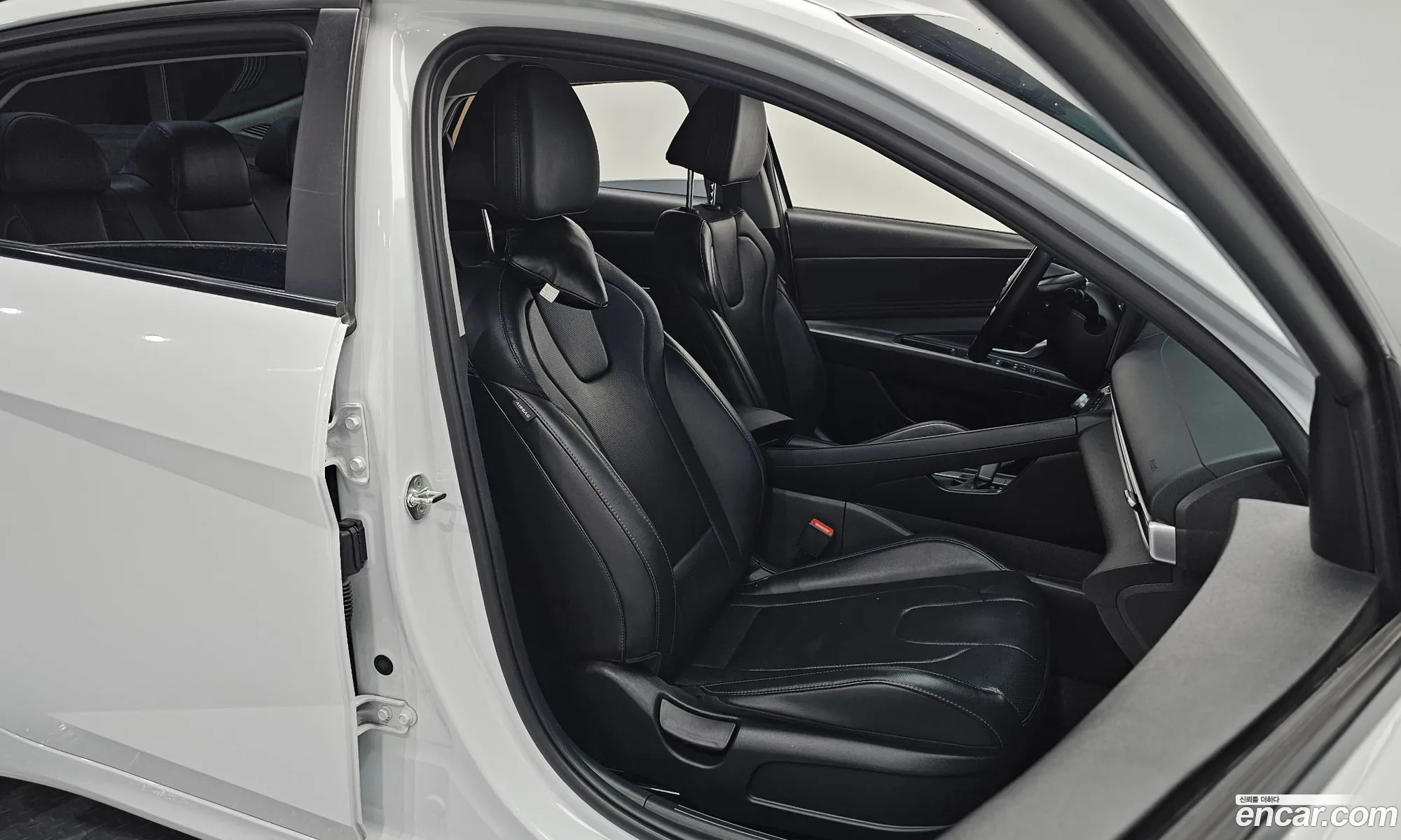 Hyundai Elantra Hybrid 2022 — 4