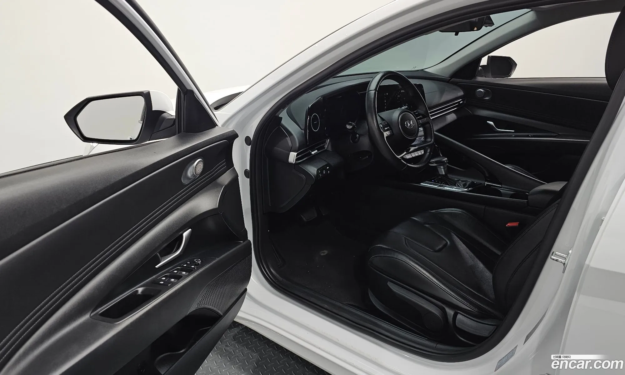 Hyundai Elantra Hybrid 2022 — 6