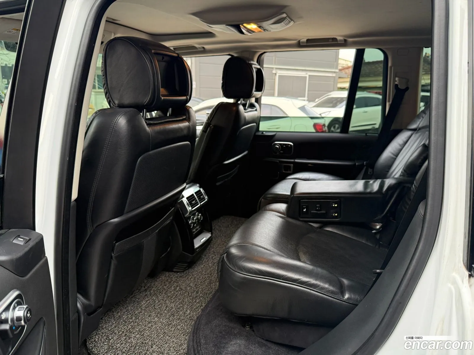 Land Rover Range Rover 2012 — 17