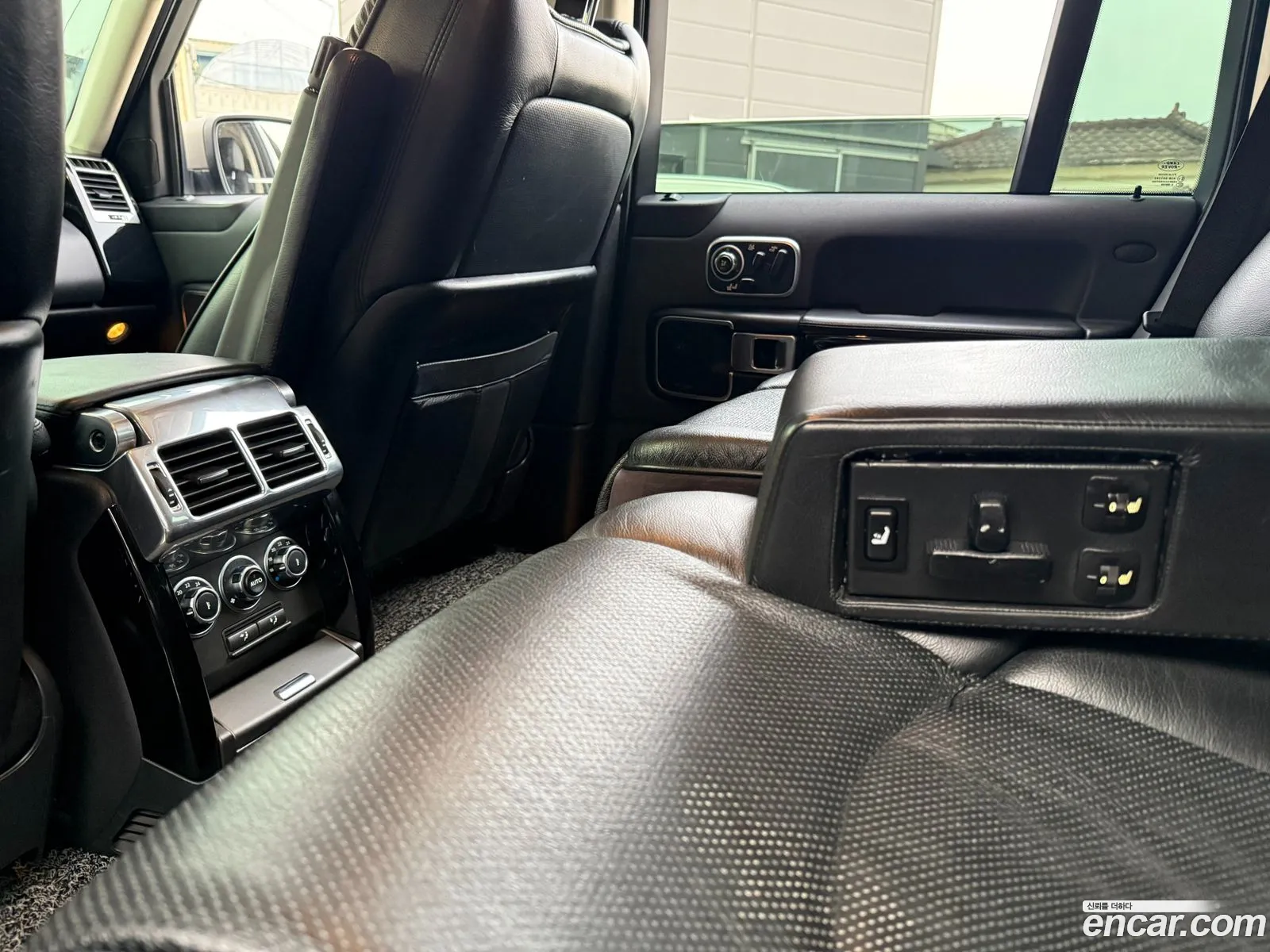 Land Rover Range Rover 2012 — 13
