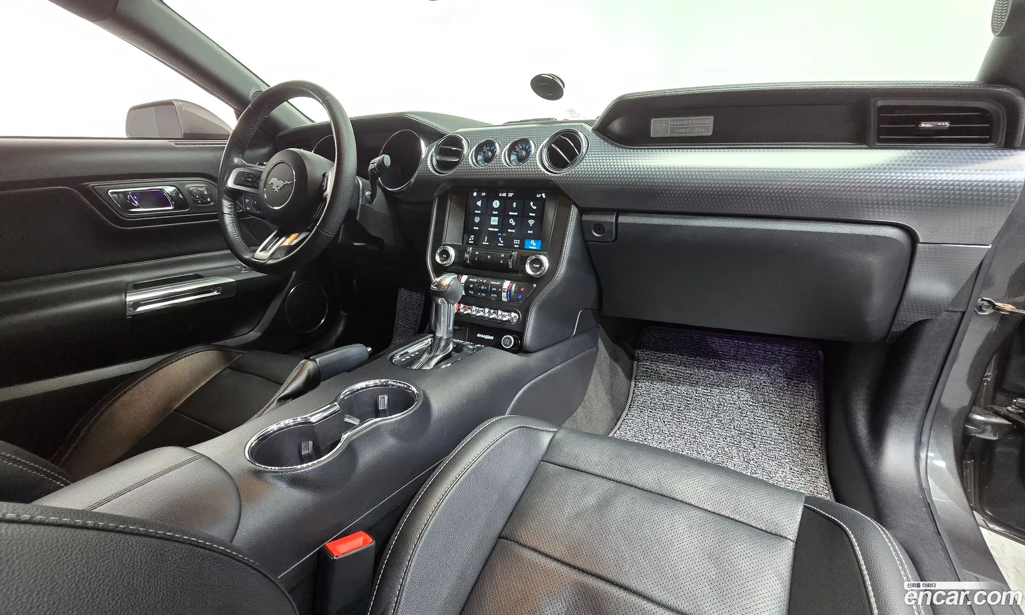 Ford Mustang 2017 1FA6P8THXH5269648 — 3