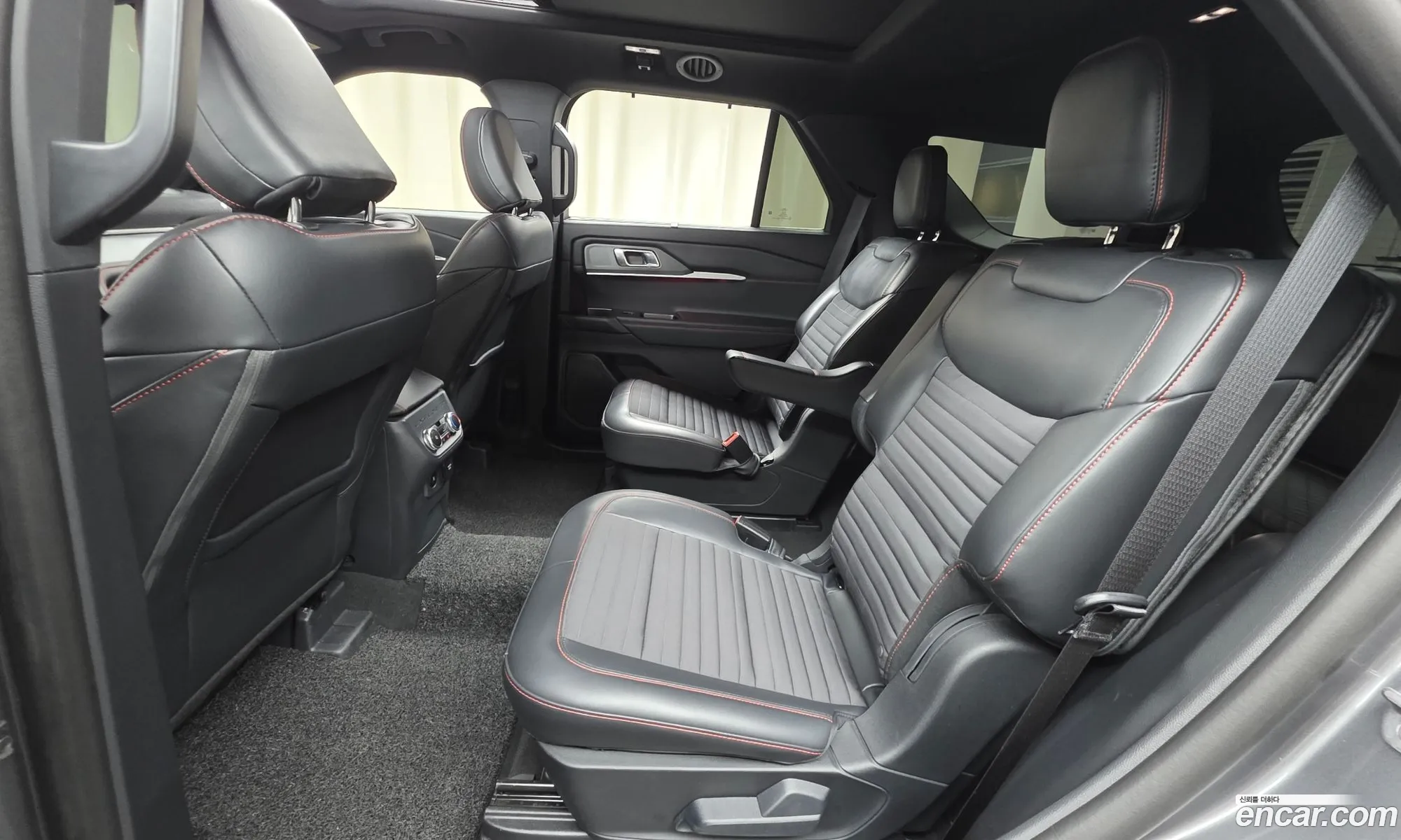 Ford Explorer 6th Gen 2025 1FMUK8KH4SGB04218 — 24