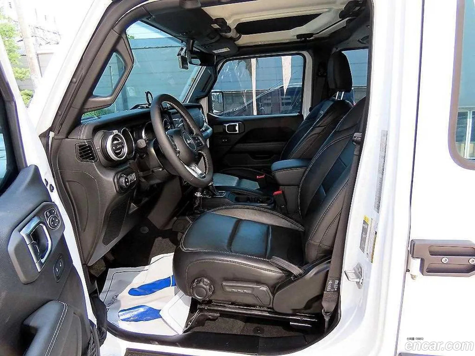 Jeep Wrangler 2023 — 6
