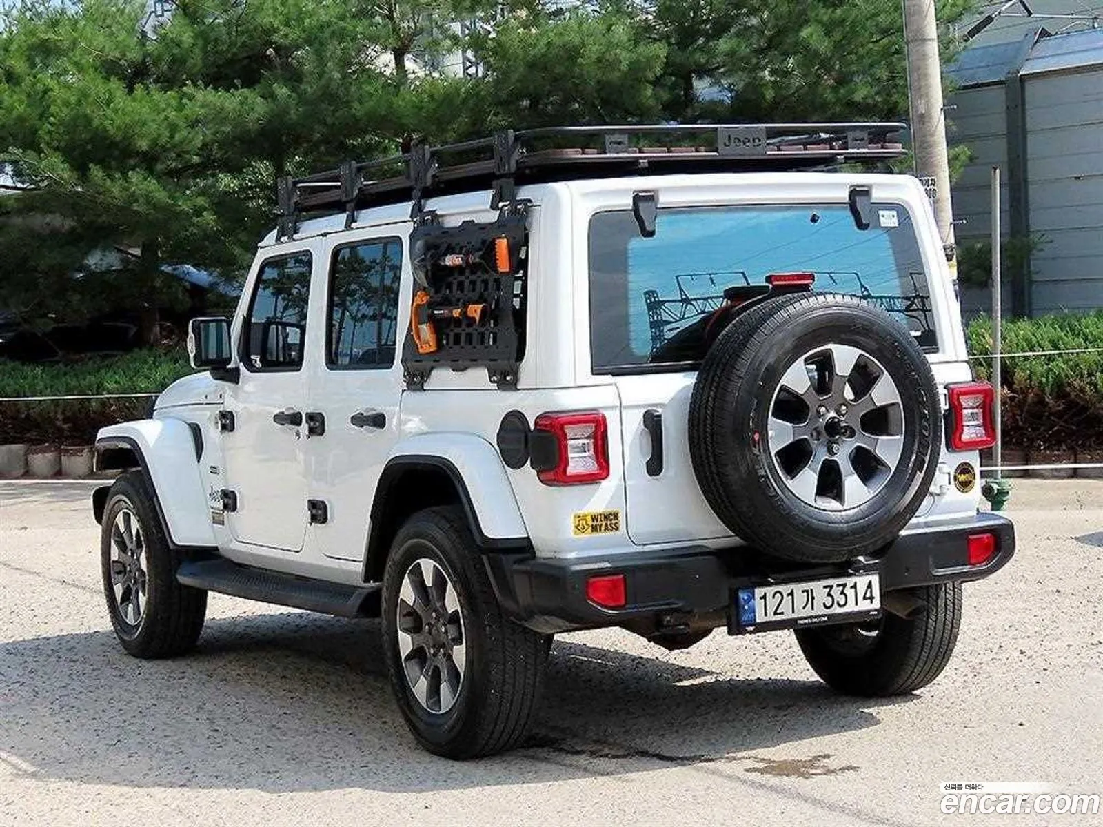 Jeep Wrangler 2023 — 13