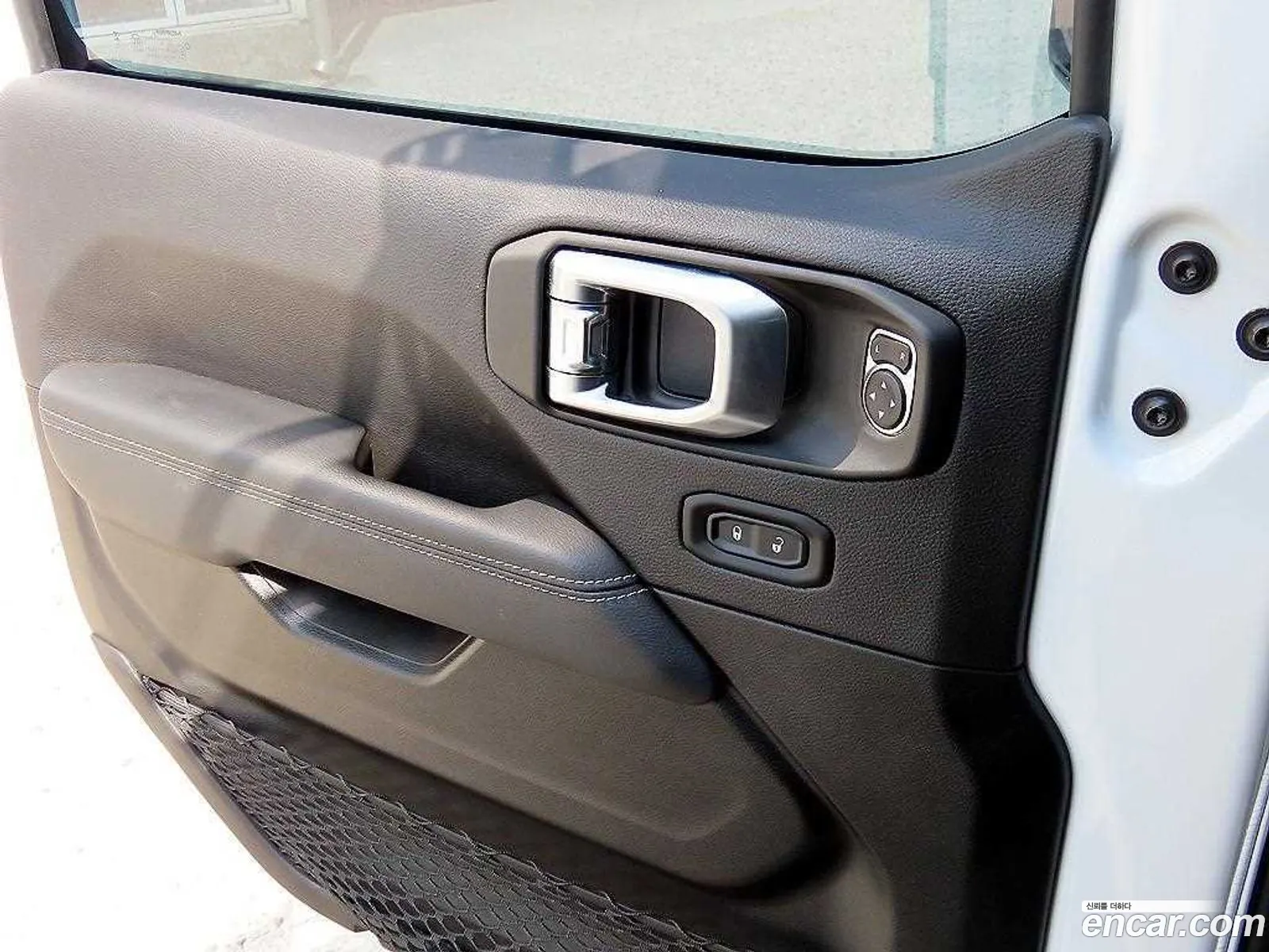 Jeep Wrangler 2023 — 15