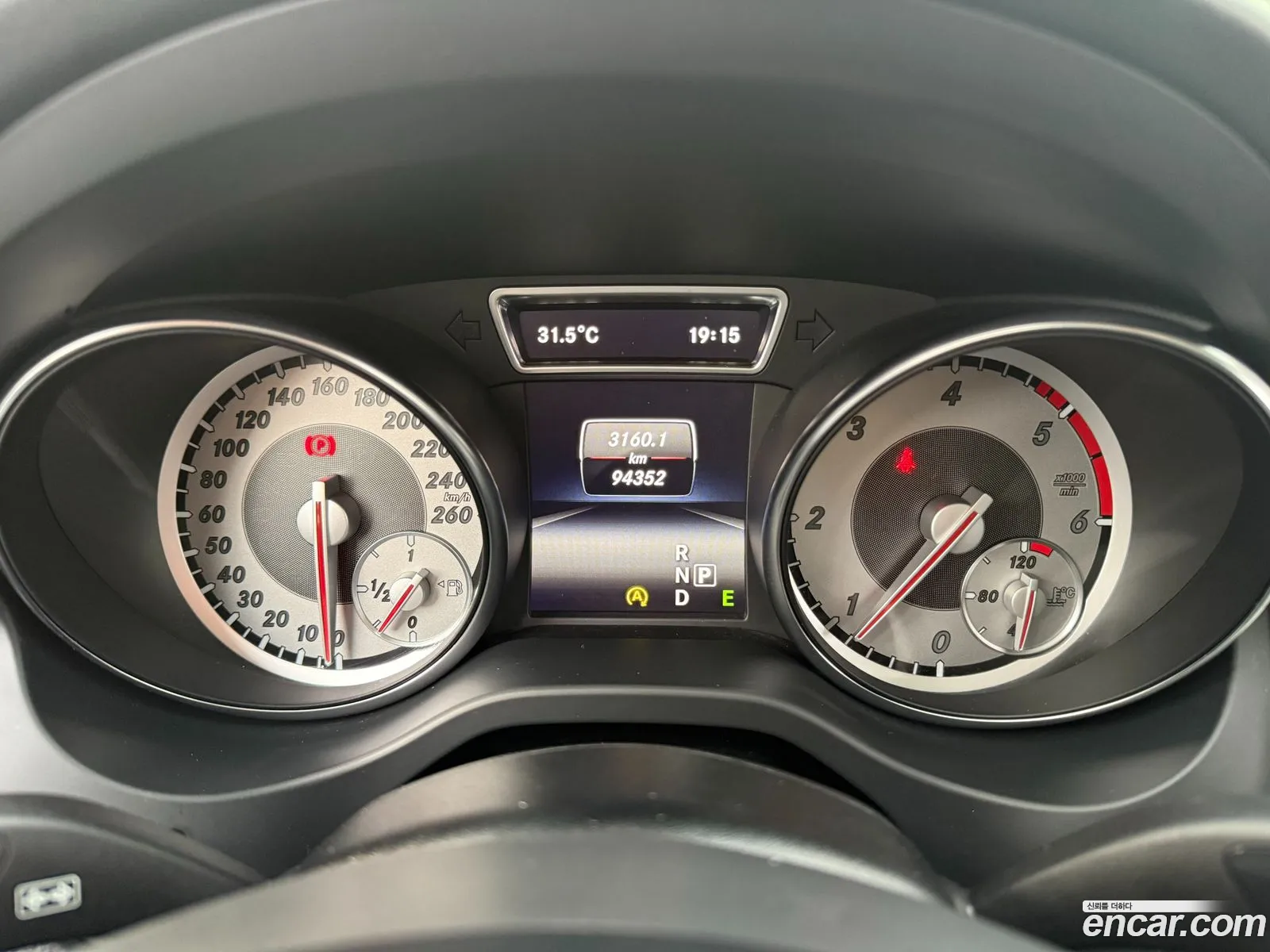 Mercedes-Benz GLA-Class X156 2015 — 7