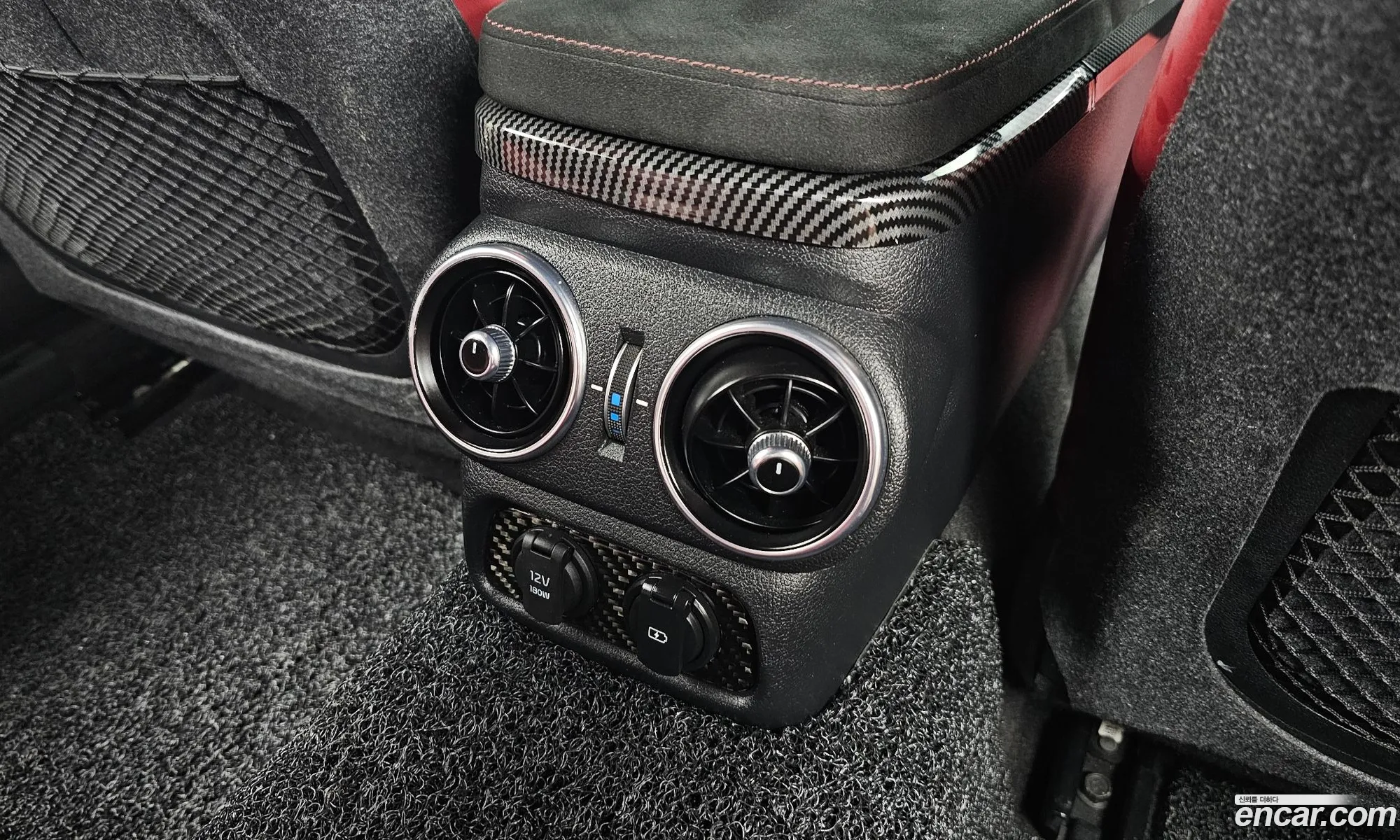 Kia Stinger 2018 — 28