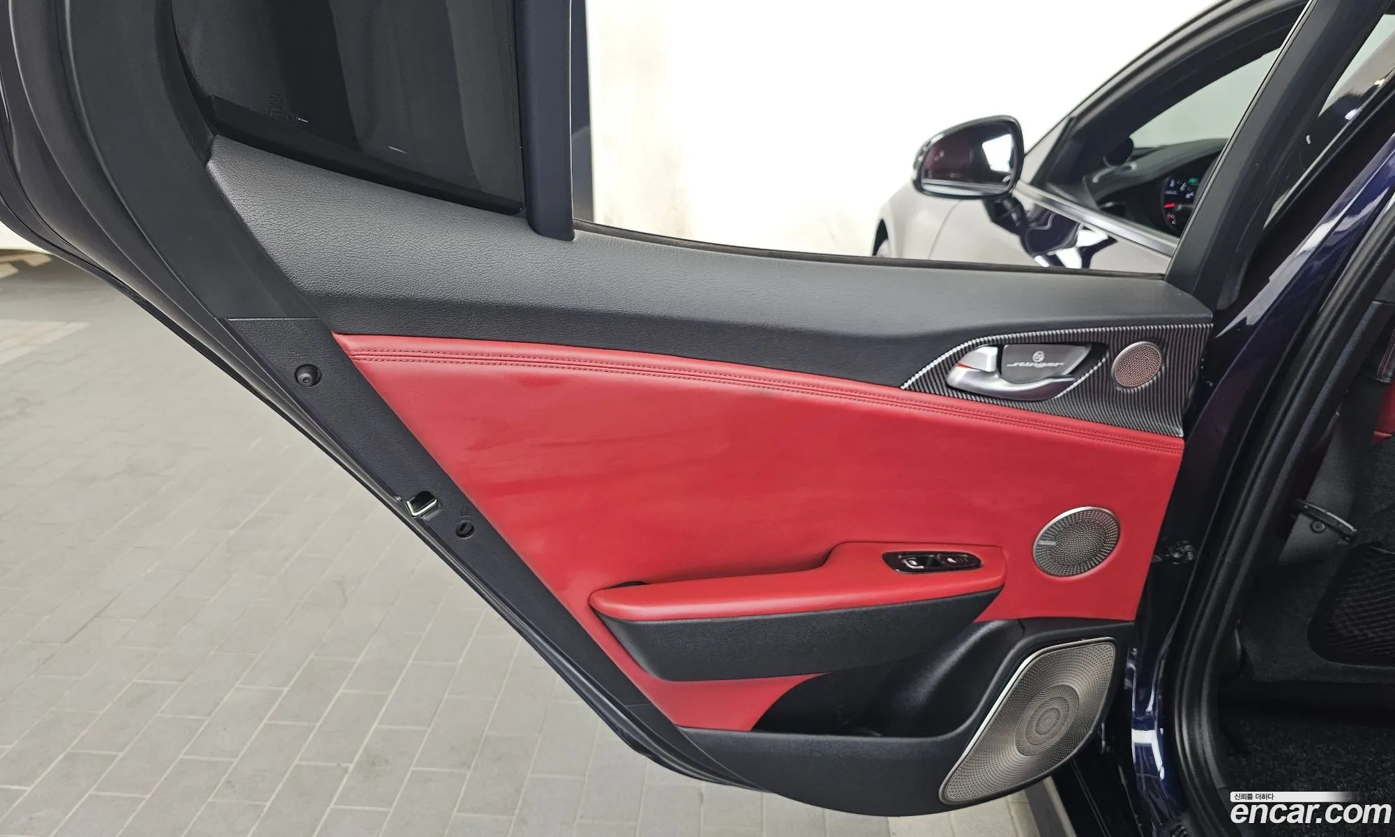 Kia Stinger 2018 — 25