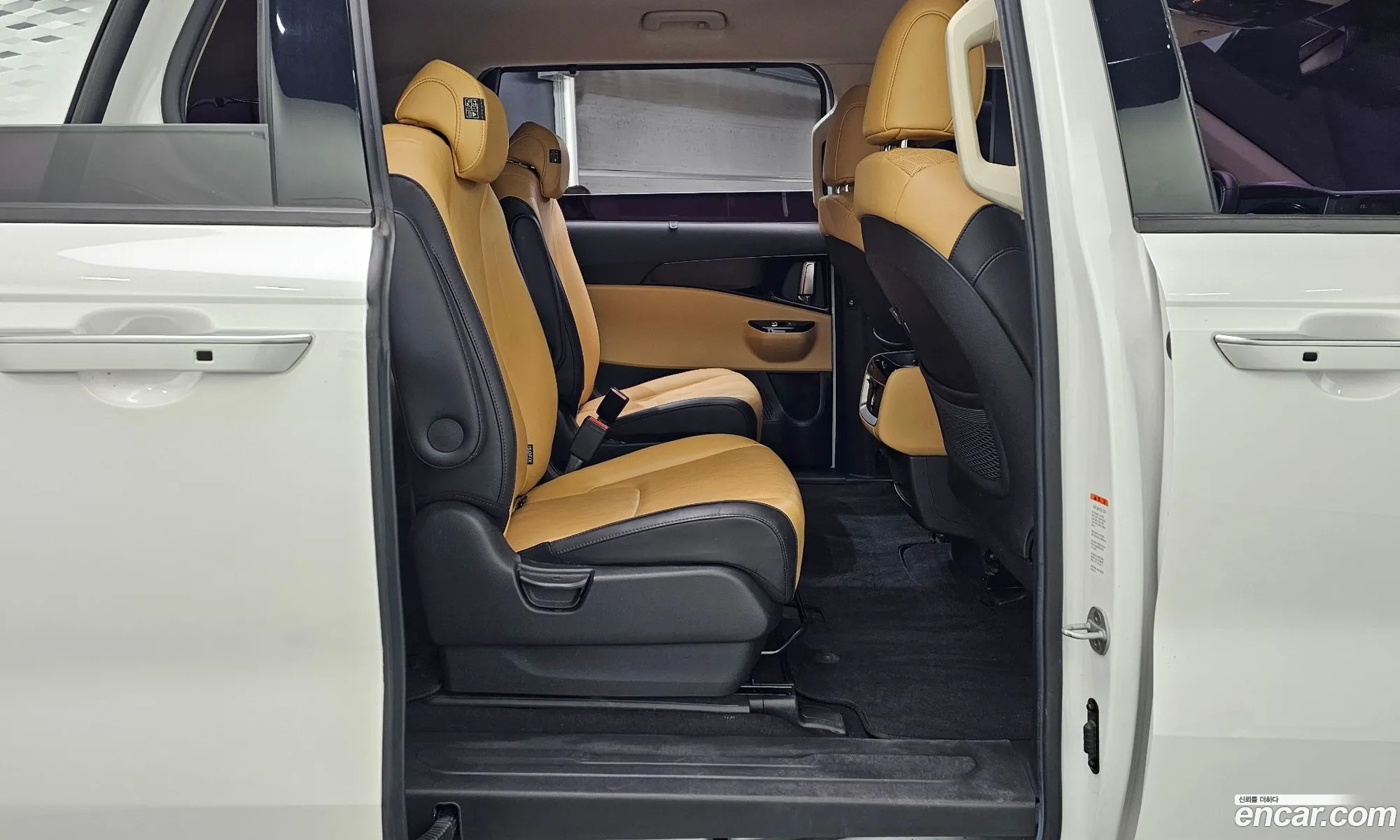 Kia Carnival 2020 — 17