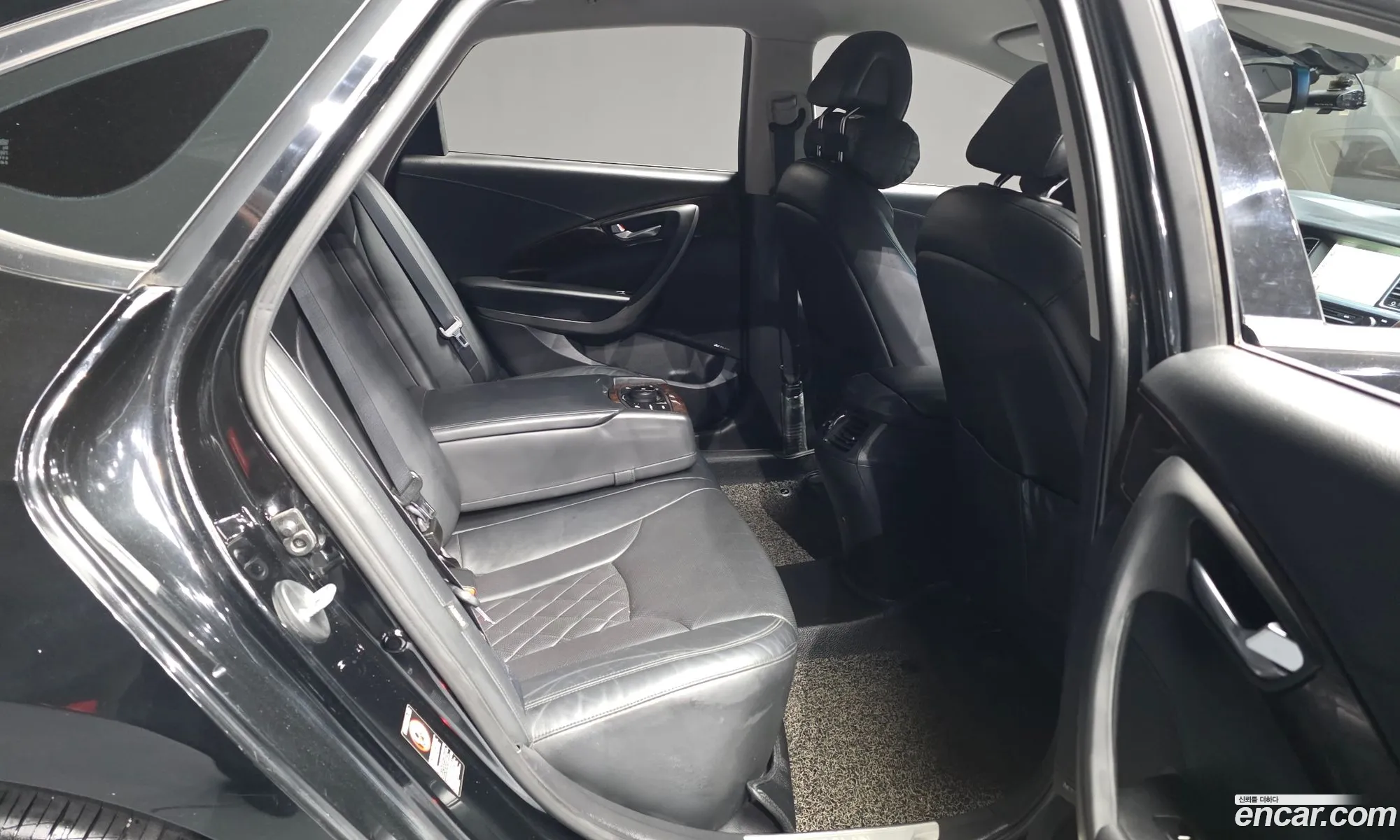 Hyundai Aslan 2015 — 15