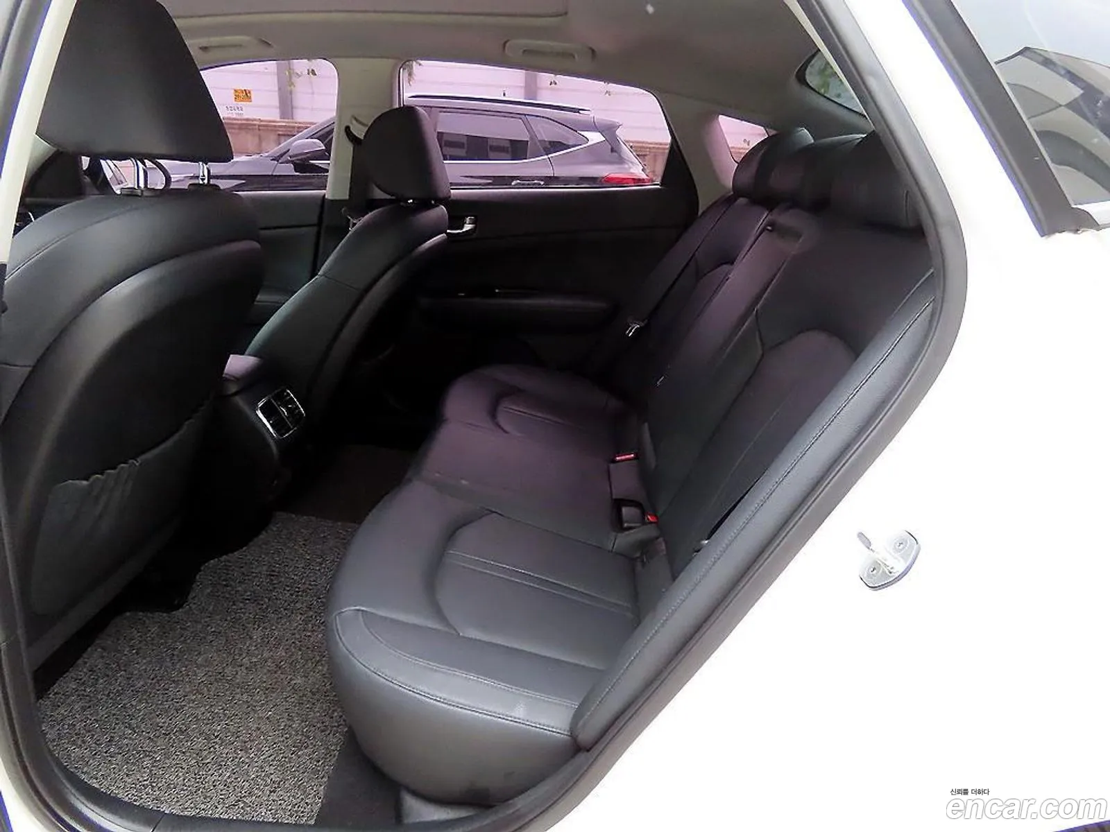 Kia K5 2016 — 12