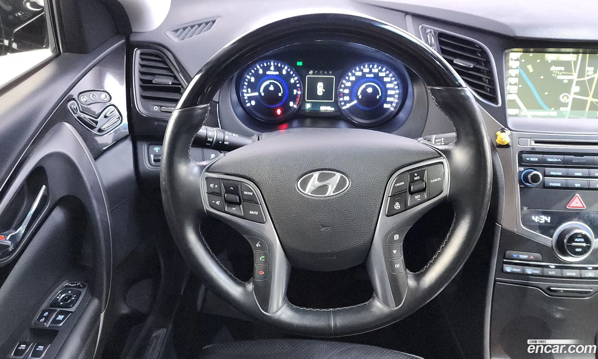 Hyundai Grandeur HG 2015 — 11