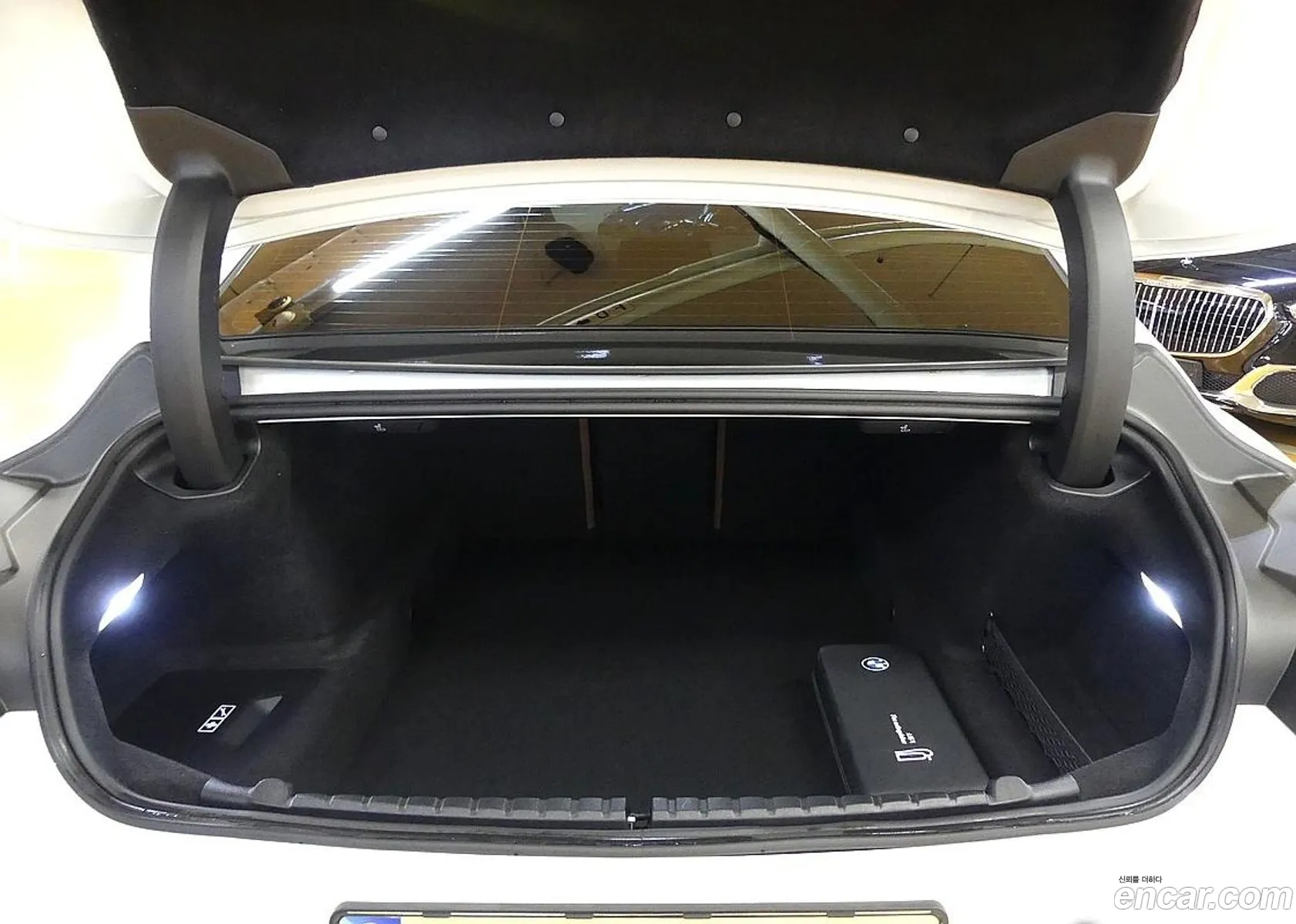 BMW M8 2025 — 19