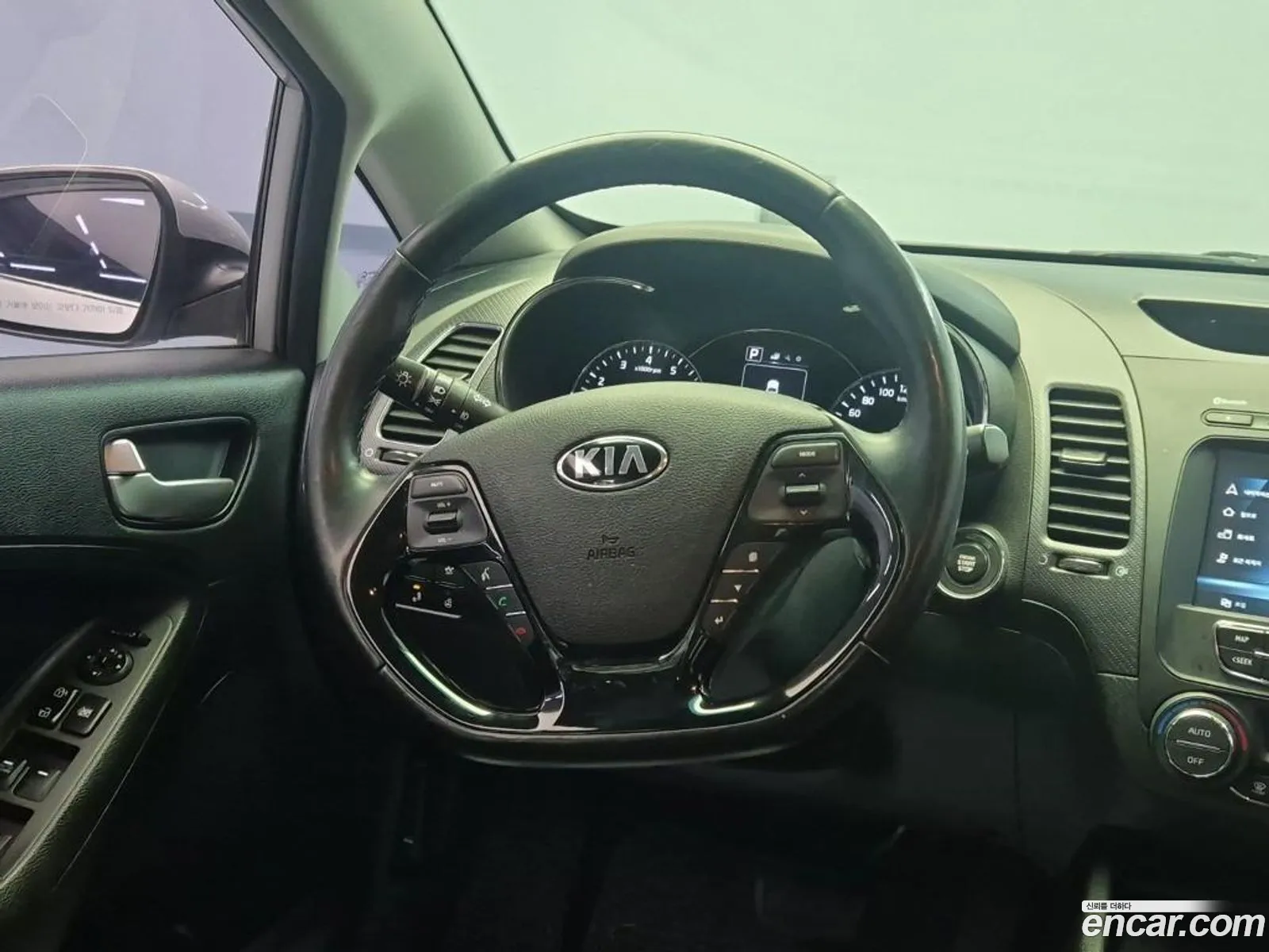 Kia K3 2016 — 10