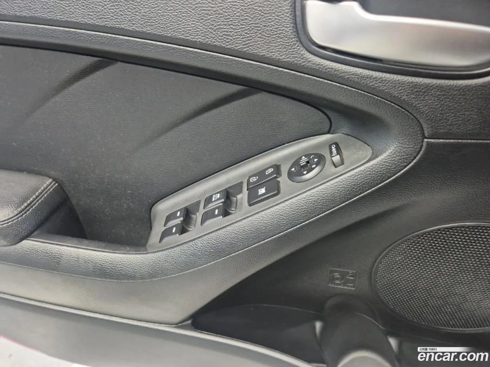 Kia K3 2016 — 17
